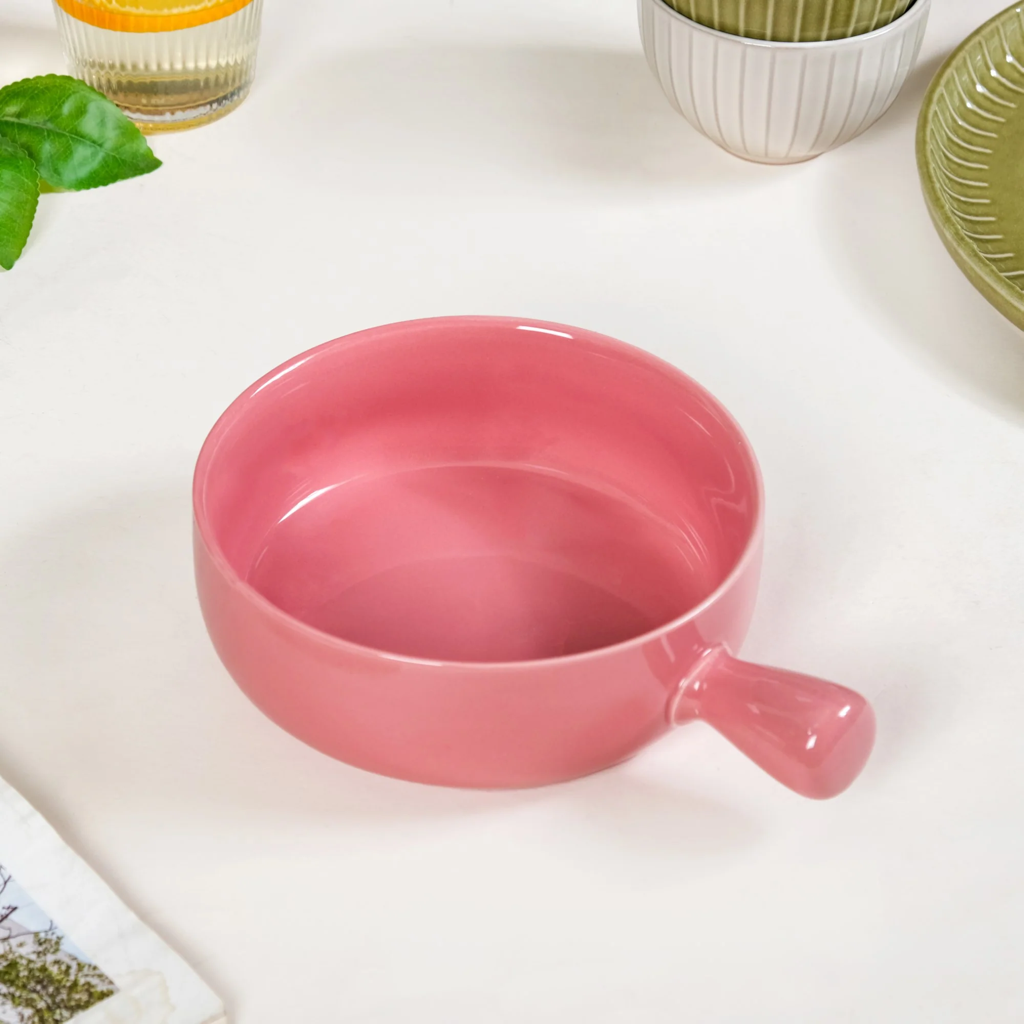 Bowl With Handle Pink 700ml - Image 2