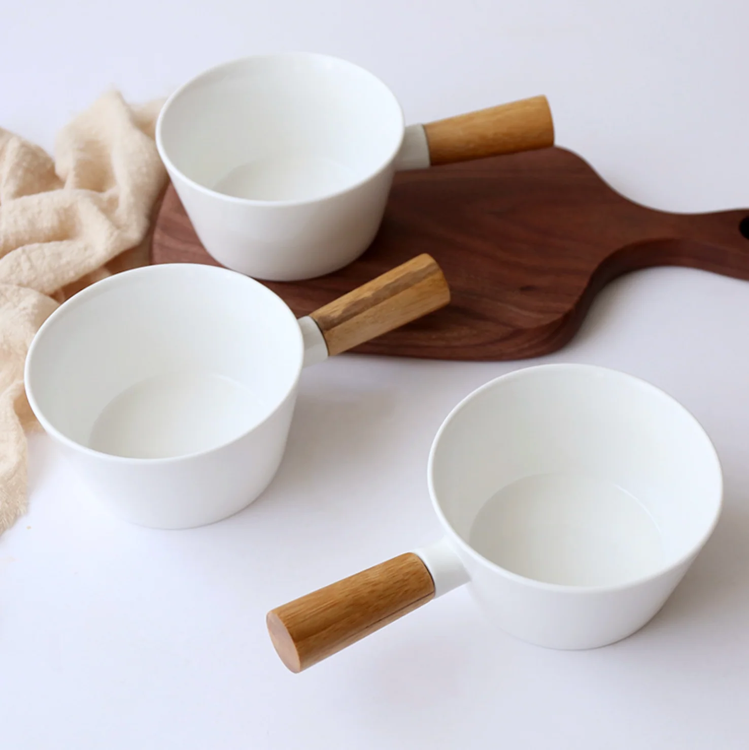 MAGNIFIQUE bowl with bamboo handle - Image 10