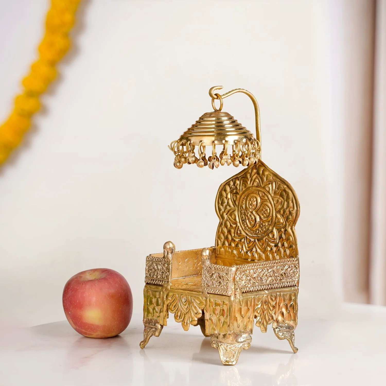 Brass Singhasan With Detachable Chatra - Image 10
