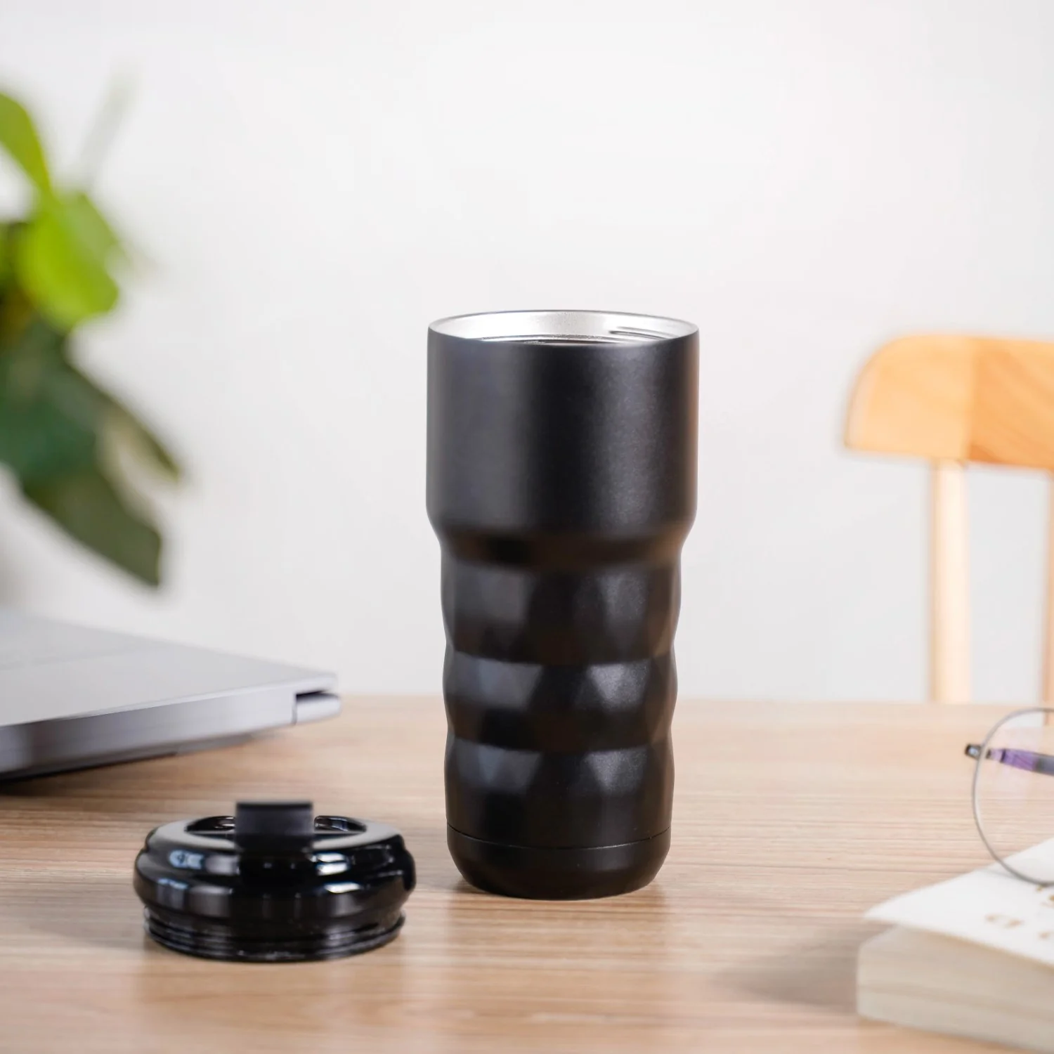 Brewster Grande Insulated Travel Tumbler Black Noir 590ml - Image 2