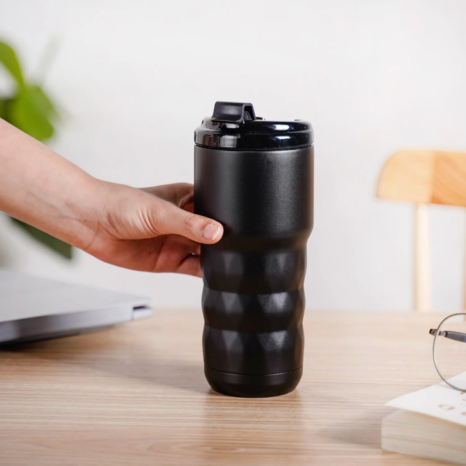 Brewster Grande Insulated Travel Tumbler Black Noir 590ml - Image 3