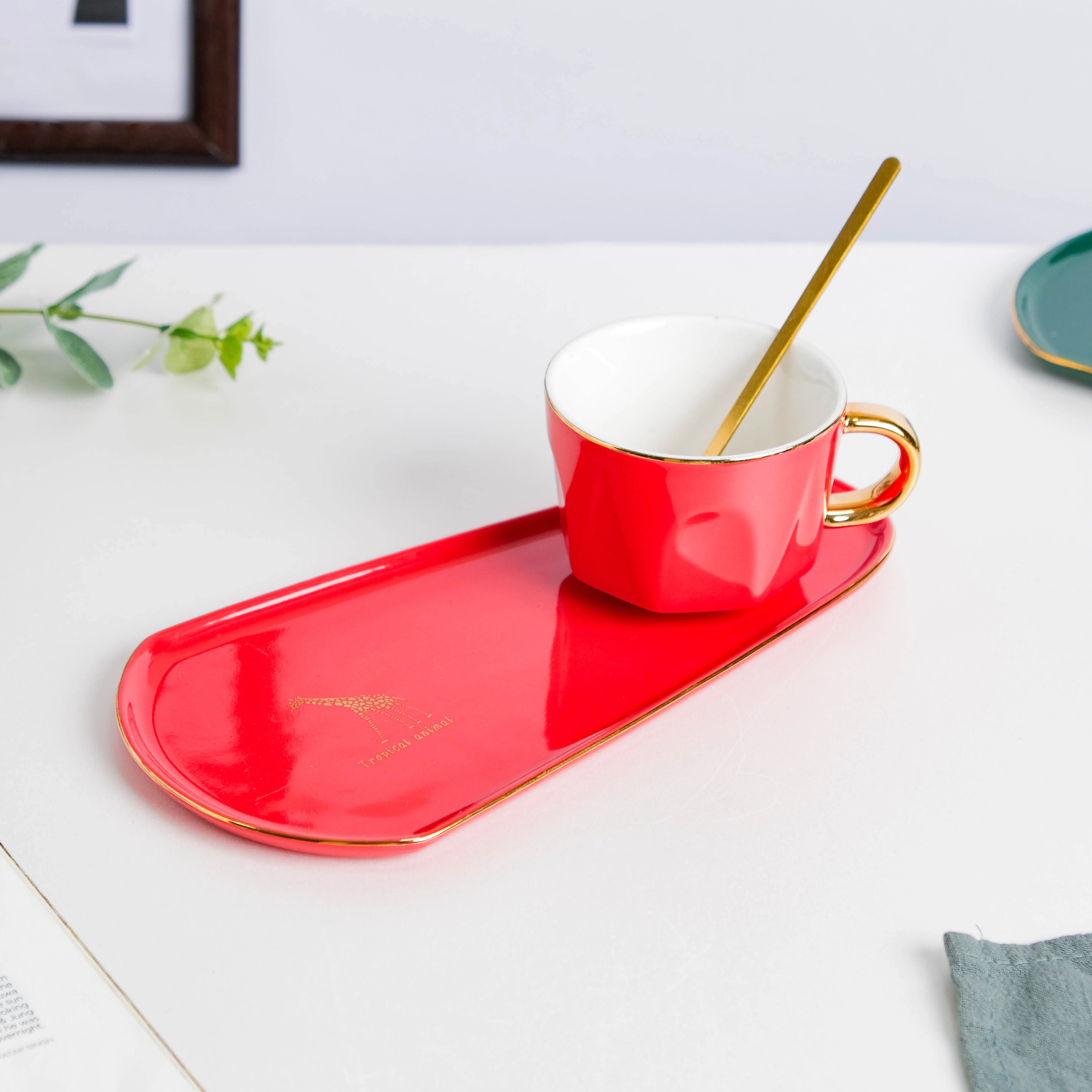 Brewtiful Glazed Ceramic Cup and Tray Set Red 150 ml - Image 3
