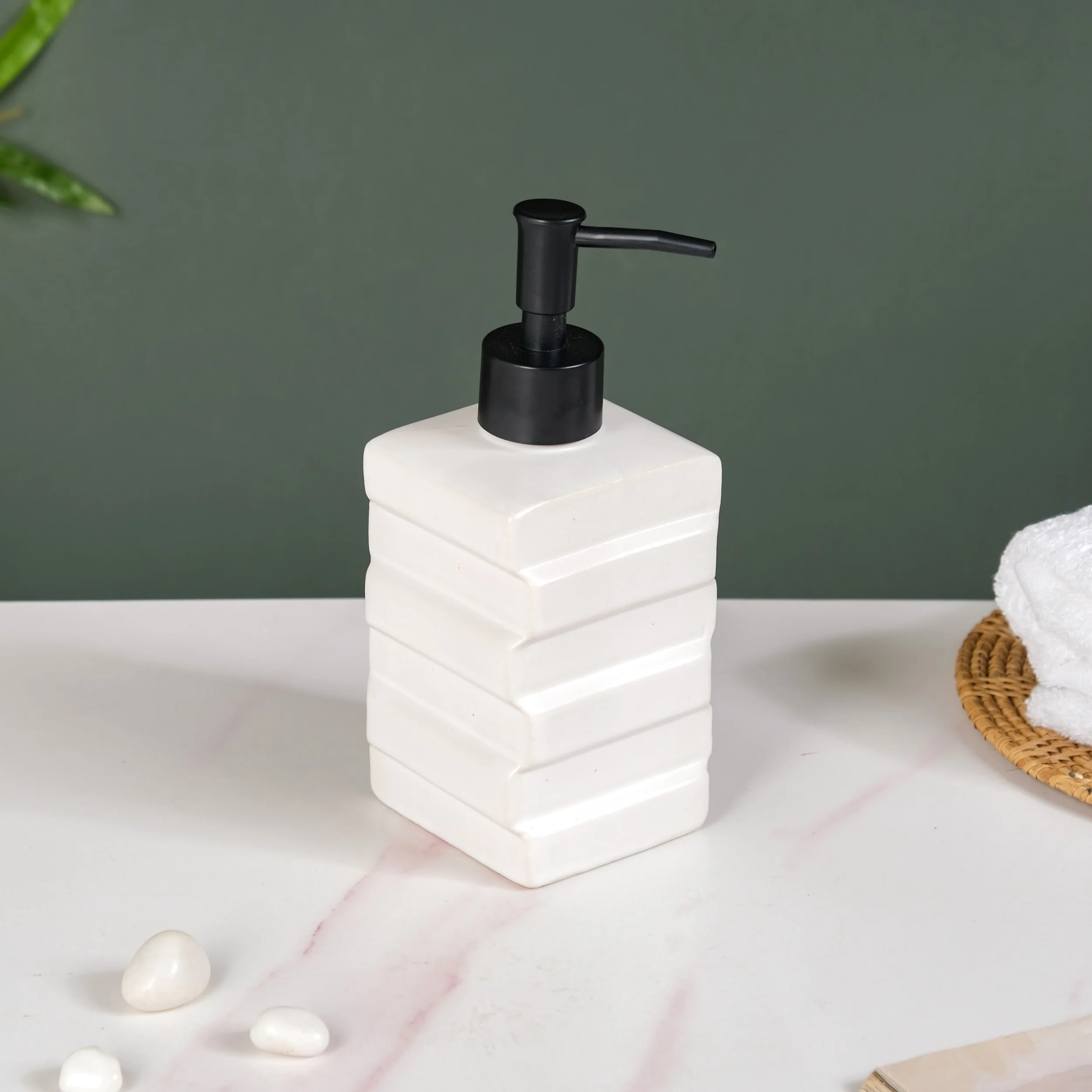 Brick Textured Liquid Dispenser White 450ml - Image 6