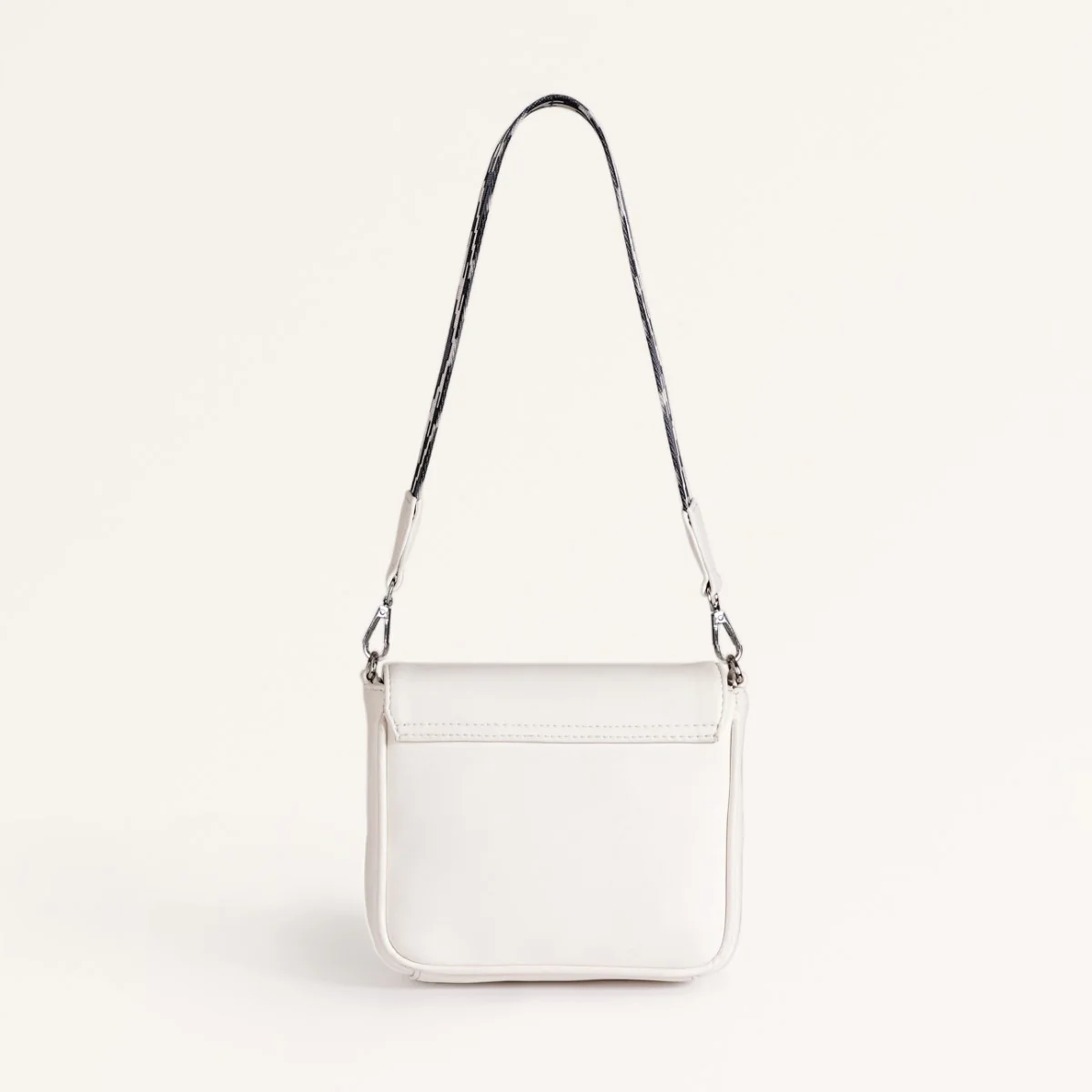 Brio Classic Confidence Shoulder Bag White - Image 9