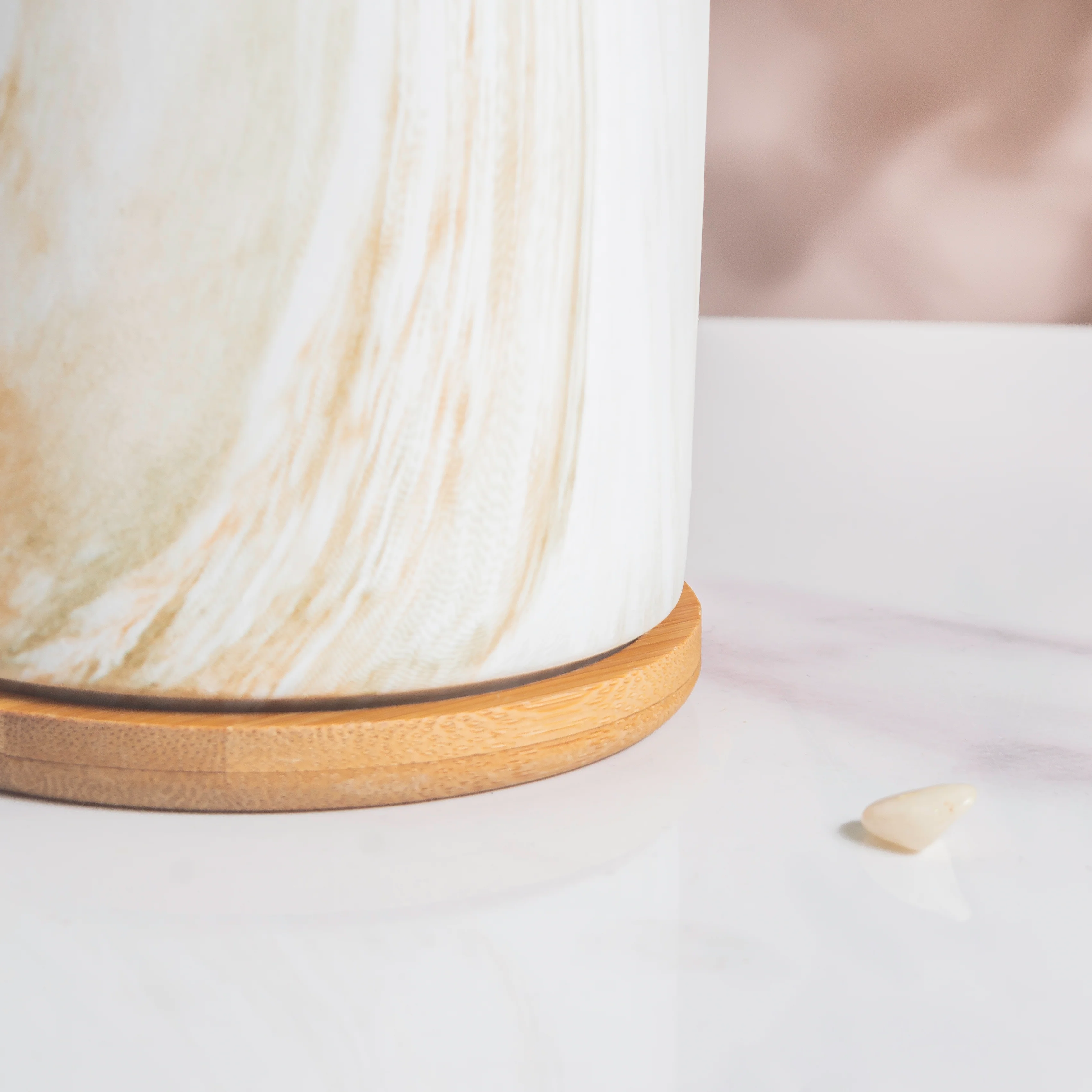 Carrara Brown Splash White Planter With Wooden Coaster - Image 10