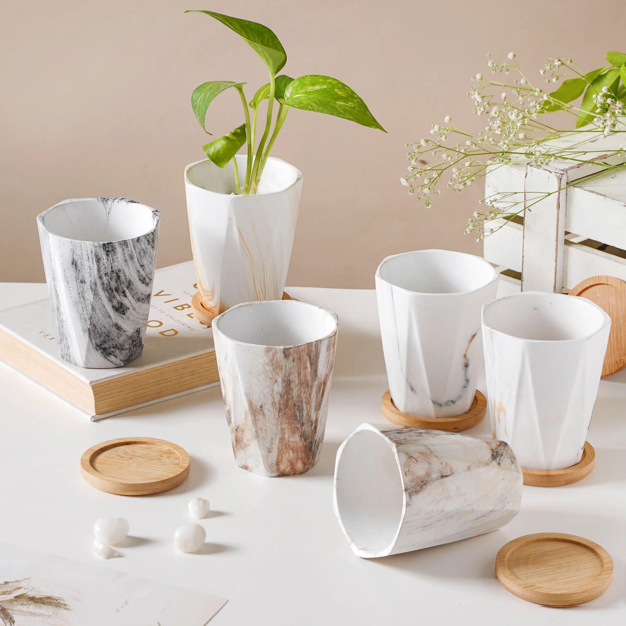 Carrara Marble Brown Planter With Coaster - Image 9