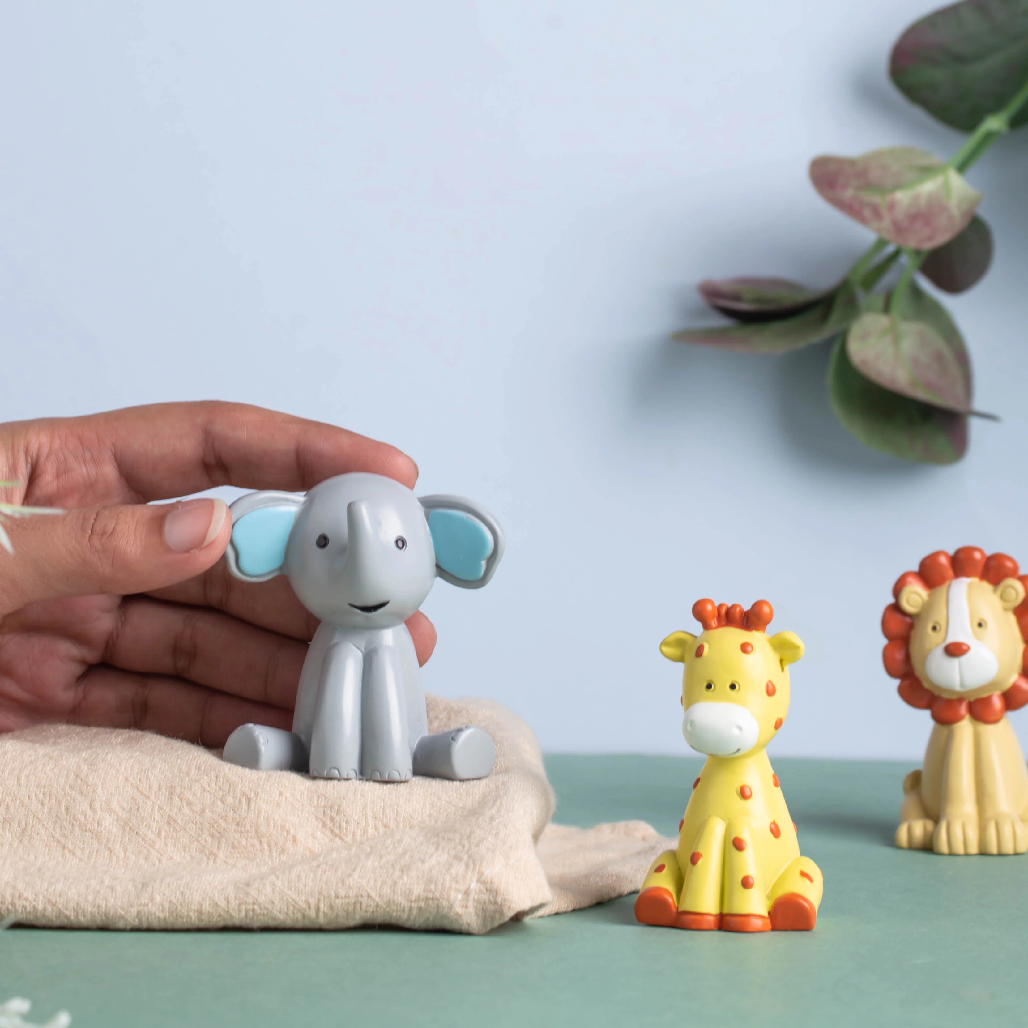 Cartoon Animal Decor - Image 2