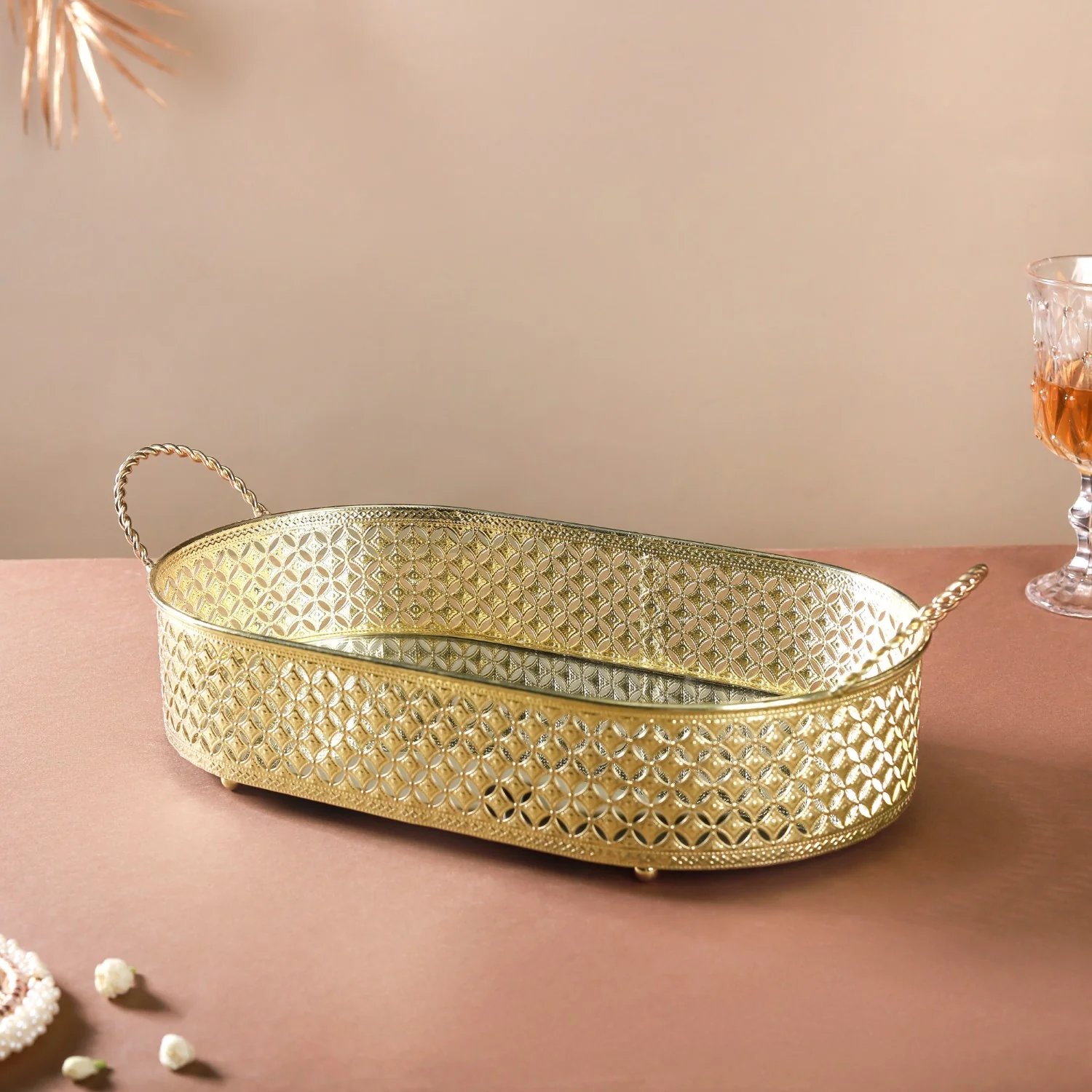 Celebrations Tray Glassware Gift Hamper Set Of 4 - Image 3