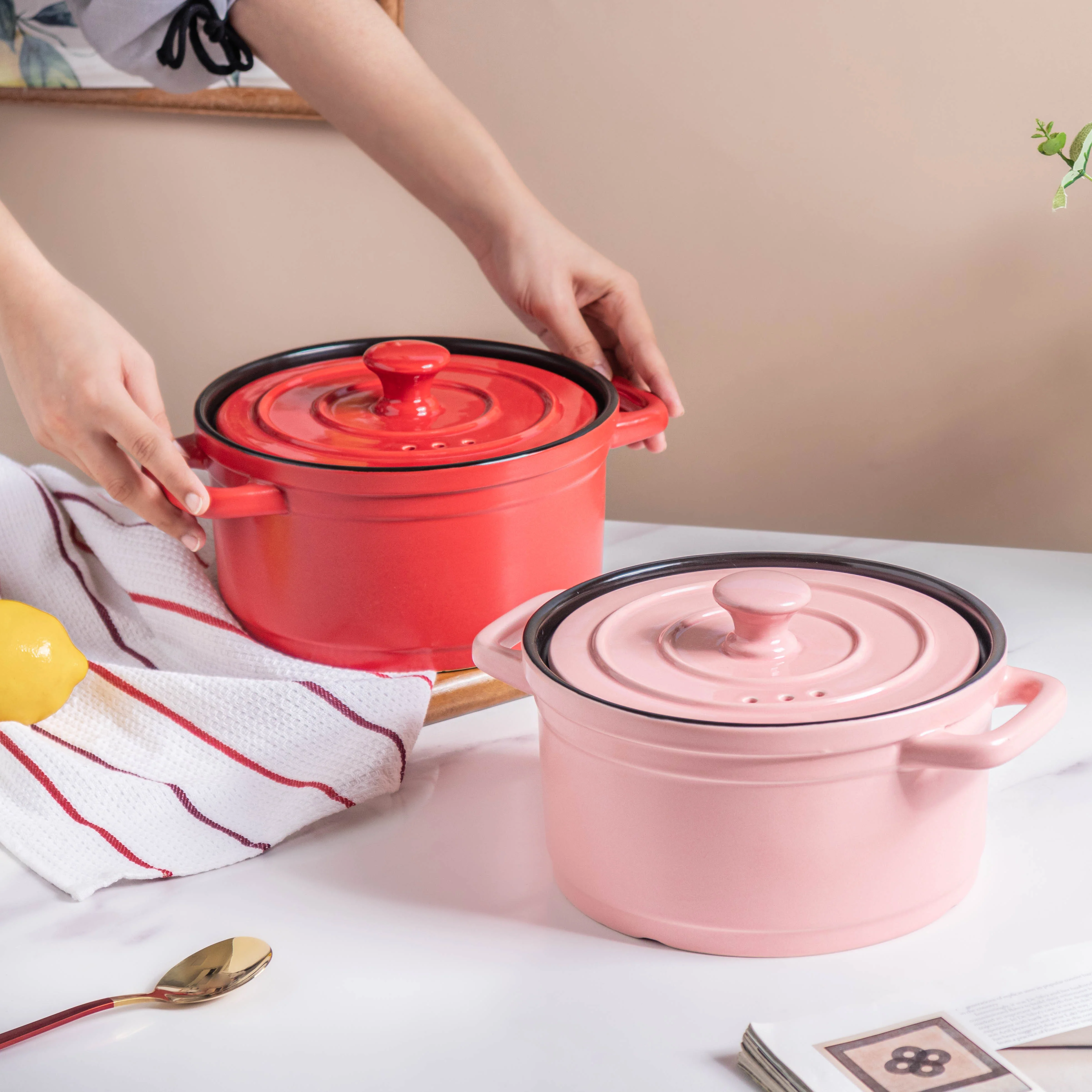 Ceramic Stock Pot With Lid Small - Image 3