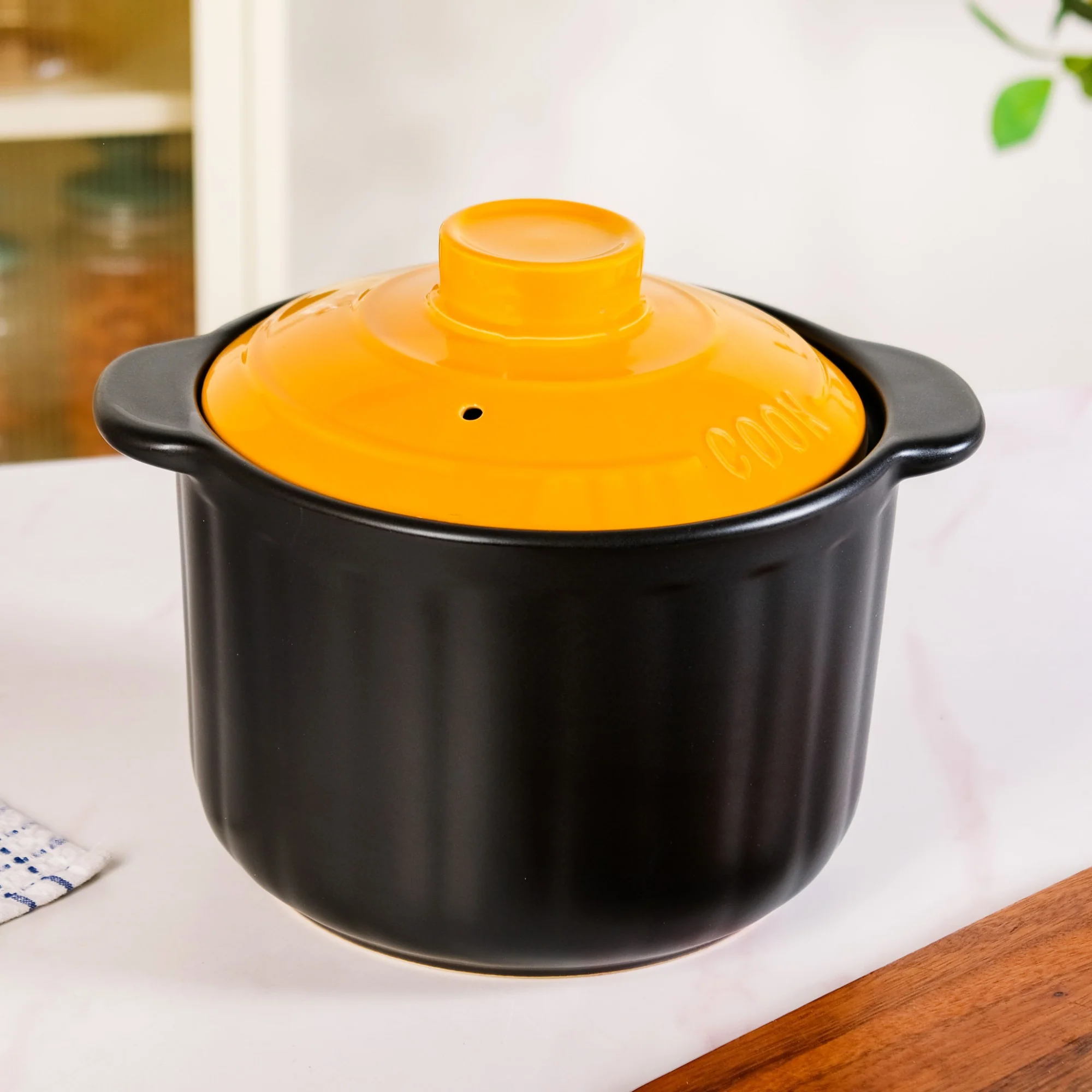 Ceramic Braising Cookpot With Orange Dome Lid 5500ml - Image 9
