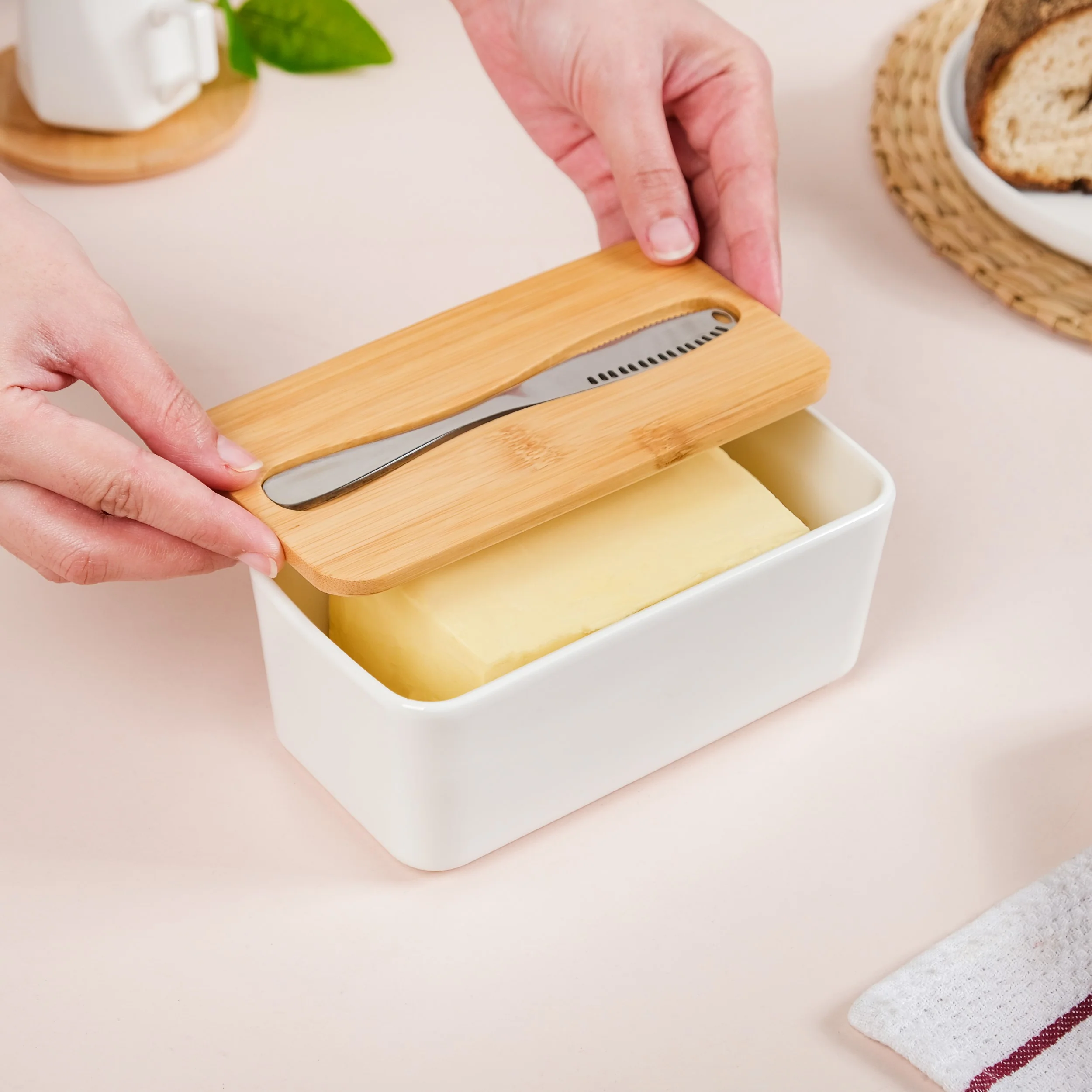Ceramic Butter Dish With Lid And Butter Knife - Image 2