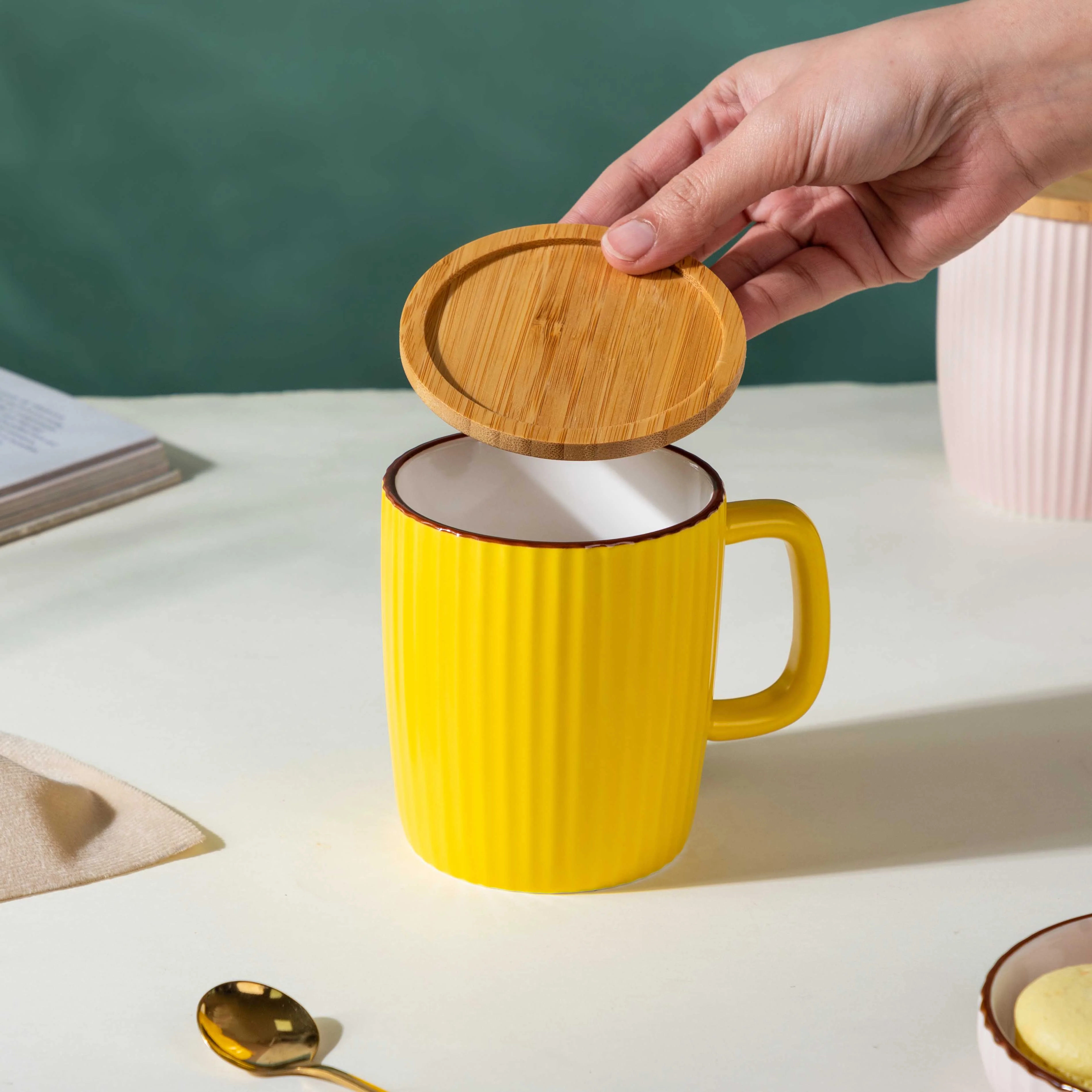 Ceramic Mug with Wooden Lid Yellow - Image 2