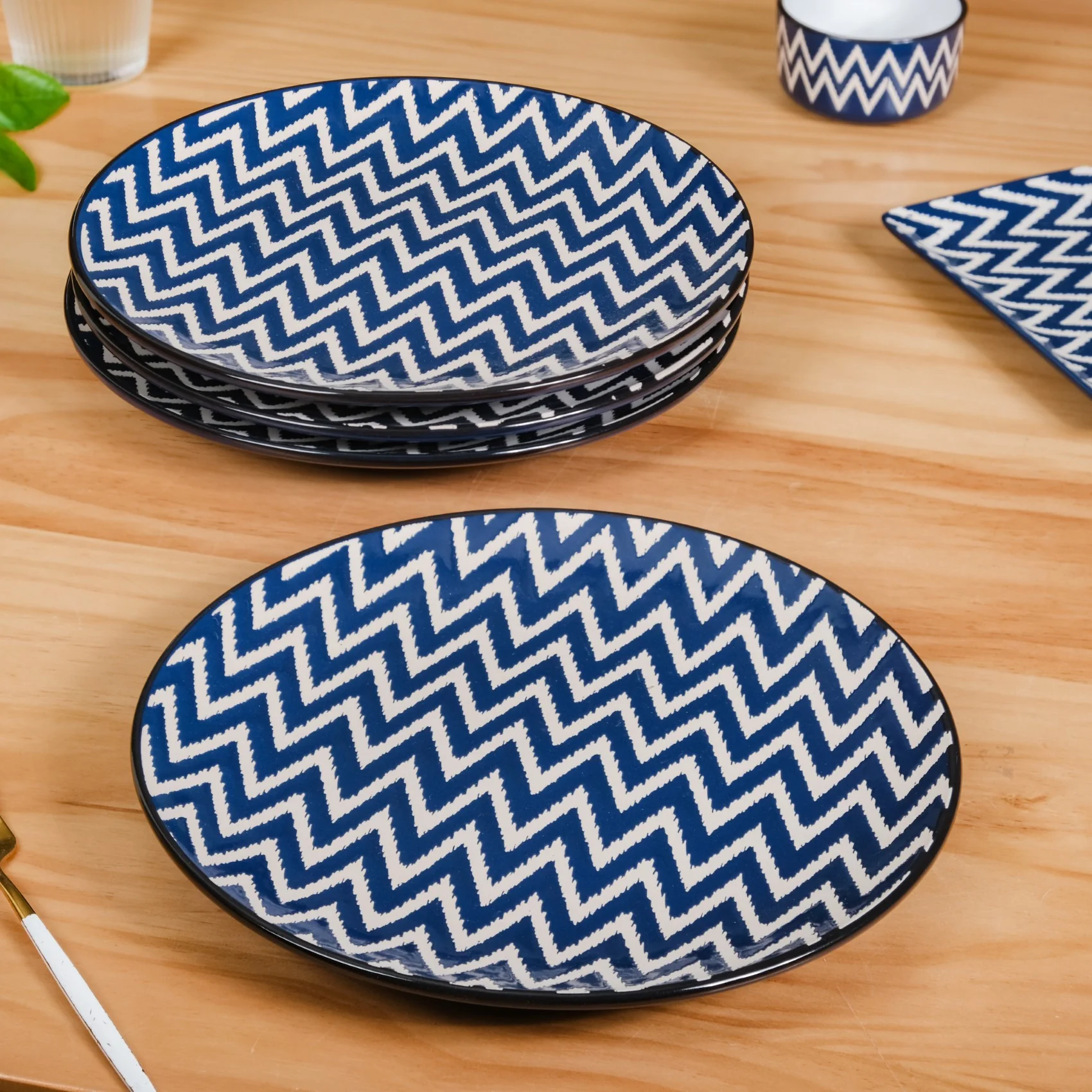 Ceramic Oscilla Dinner Plate Set Of 4 Navy 11 Inch - Image 3