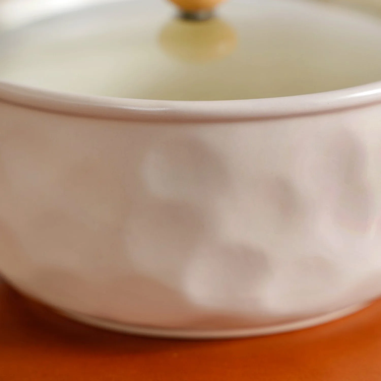 Ceramic Serving Bowl With Glass Lid 950ml - Image 7
