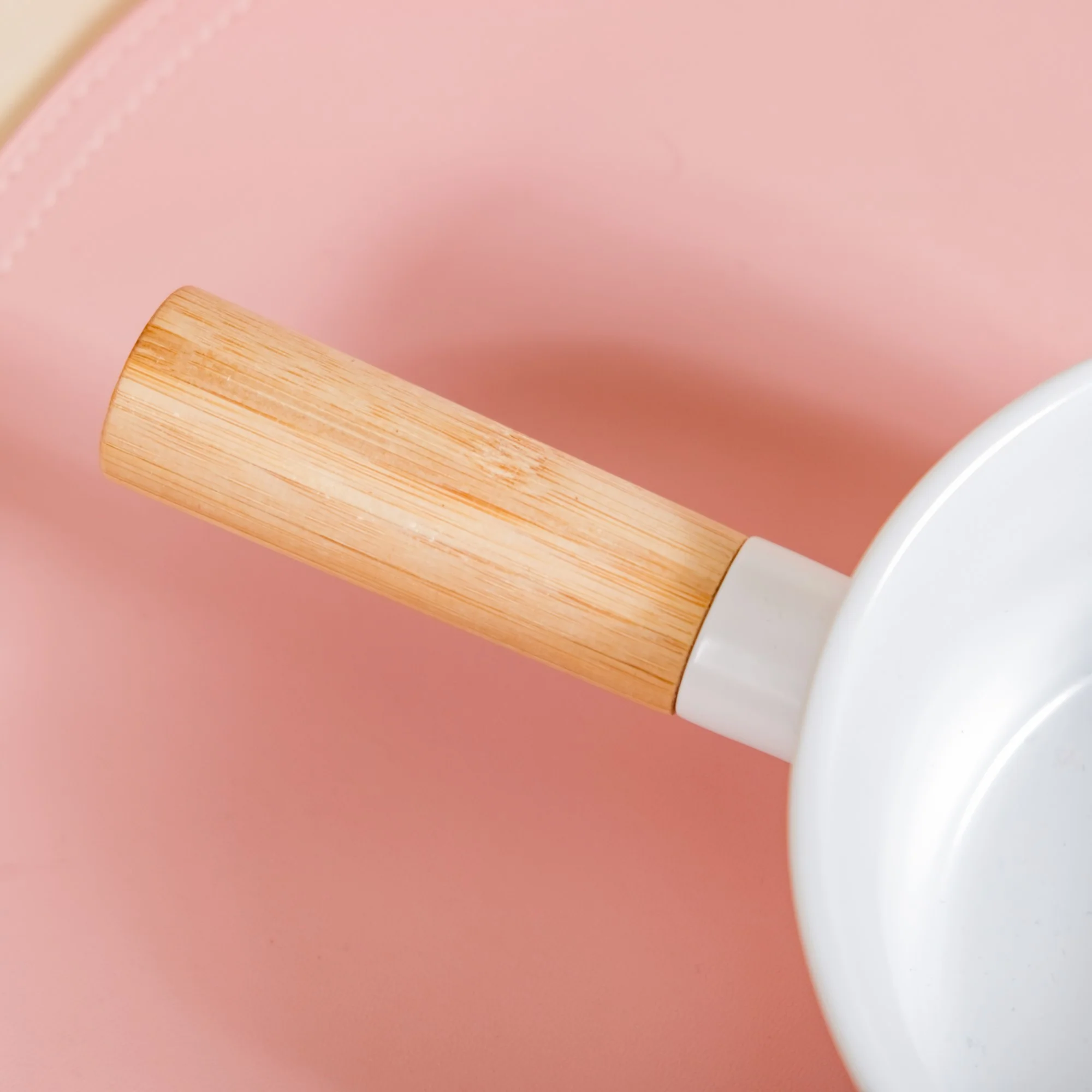 Ceramic Snack Bowl With Handle White 450 ml - Image 8