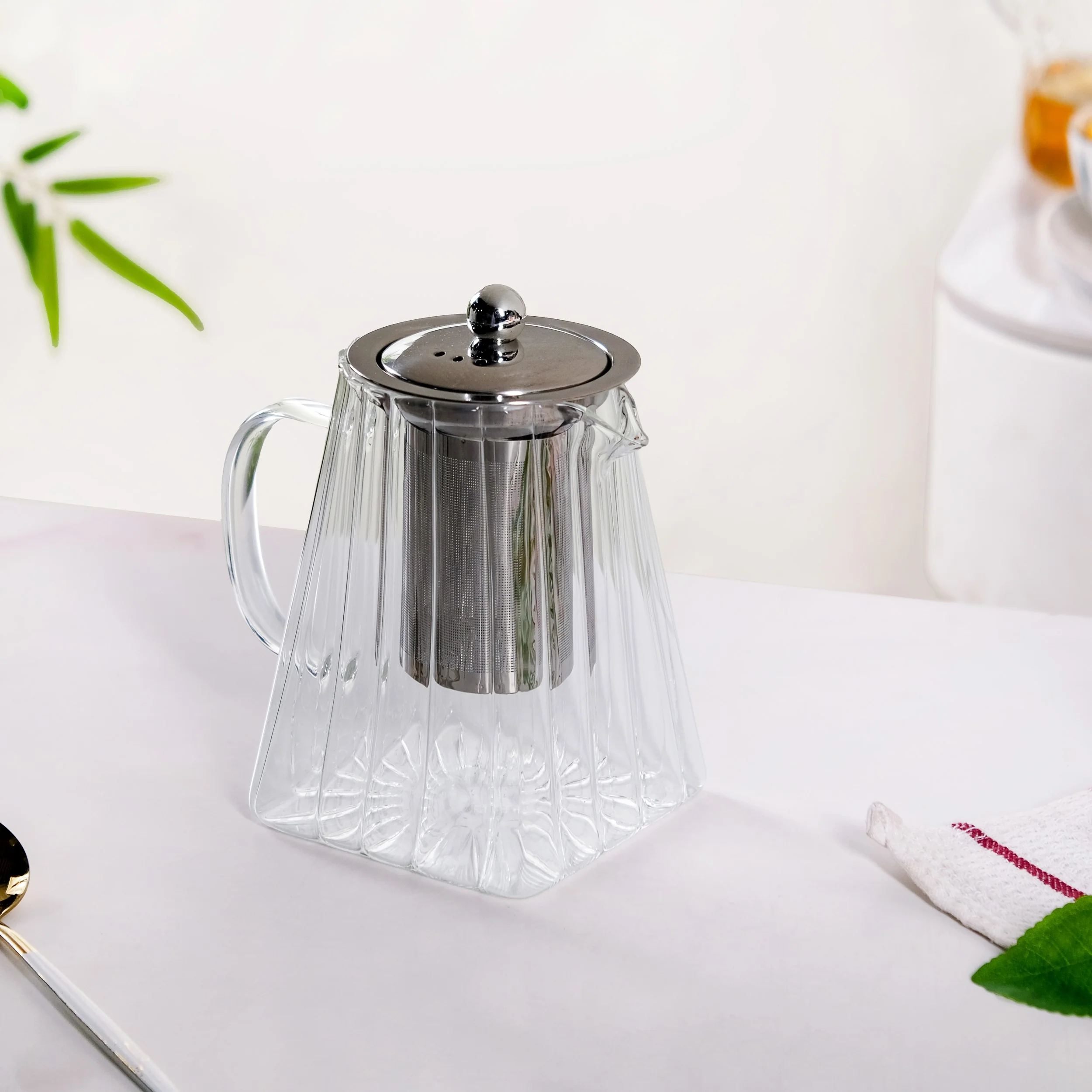 Chic Flame Safe Glass Teapot With Strainer 900ml - Image 8
