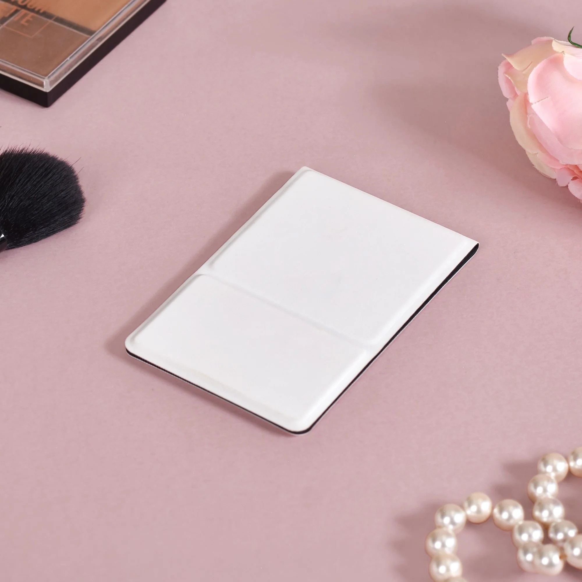 Chic Pocket Mirror White - Image 8
