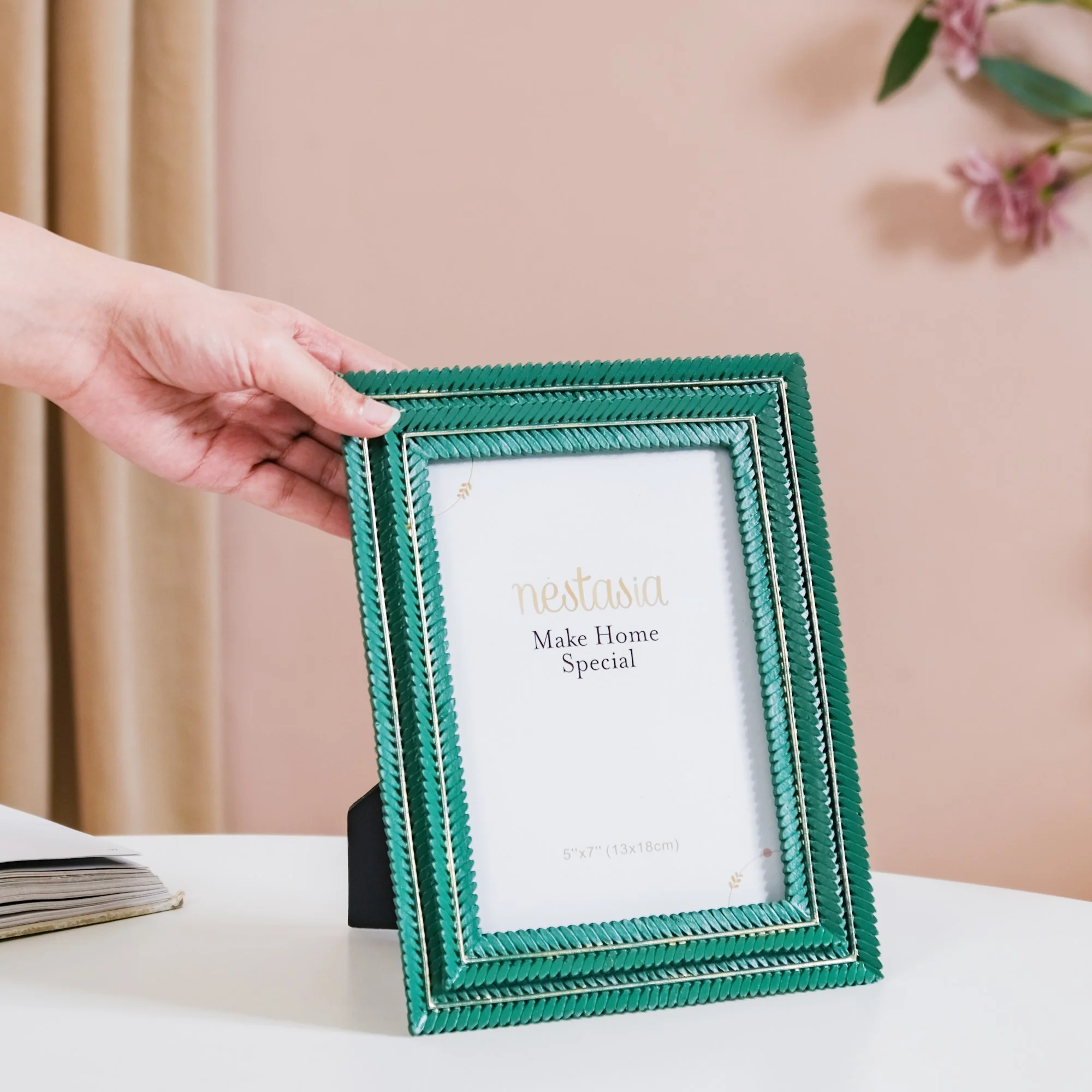 Chic Tropical Photo Frame 9"x7" - Image 2