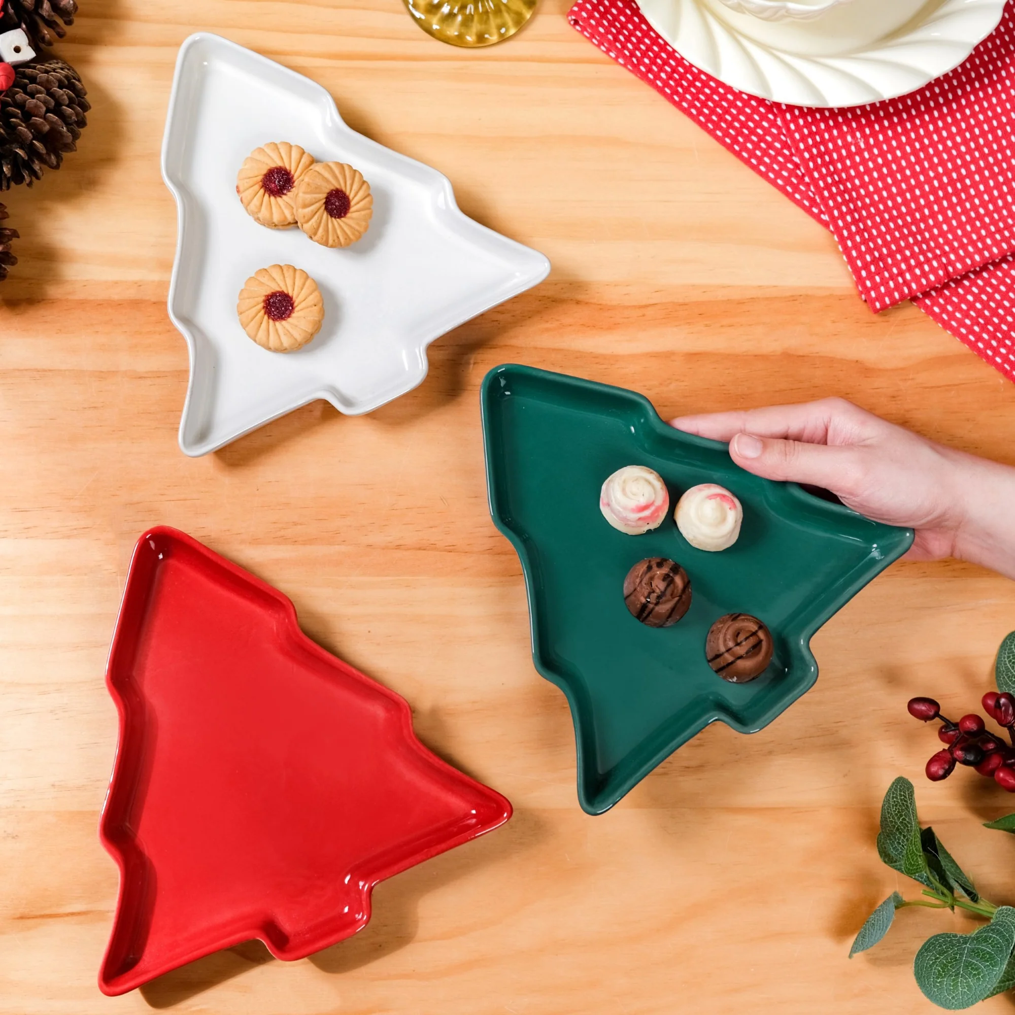 Christmas Tree Snack Plates Set Of 3 - Image 2