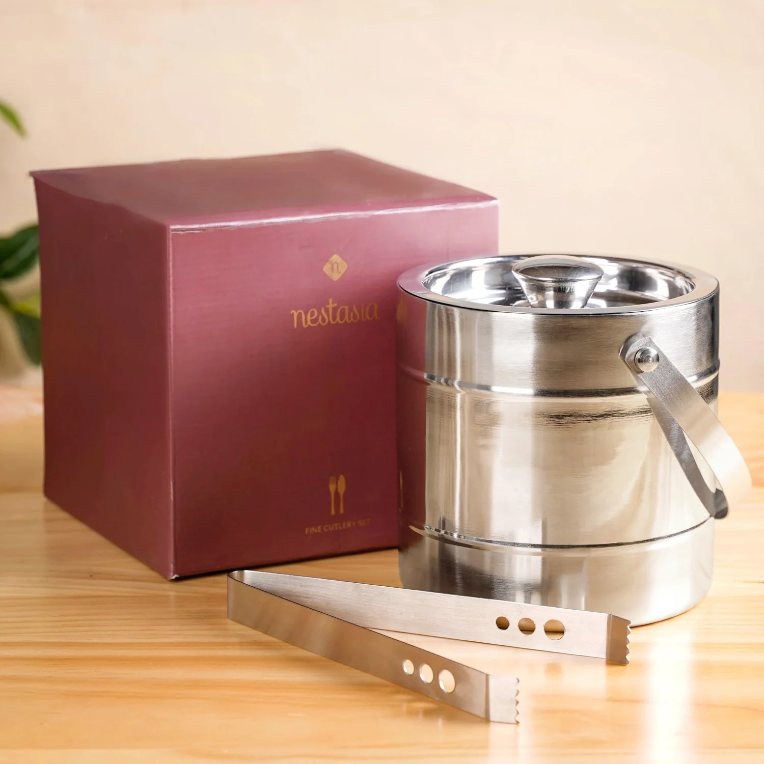 Chrome Ice Bucket With Lid And Ice Tongs 2000ml - Image 3