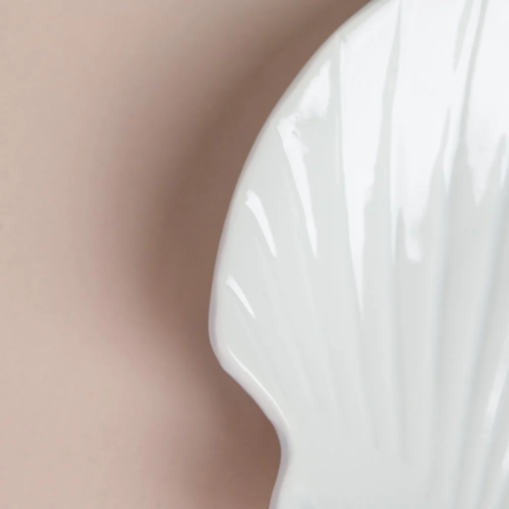 Classic Ceramic Sea Shell Snack Plate White - Image 4