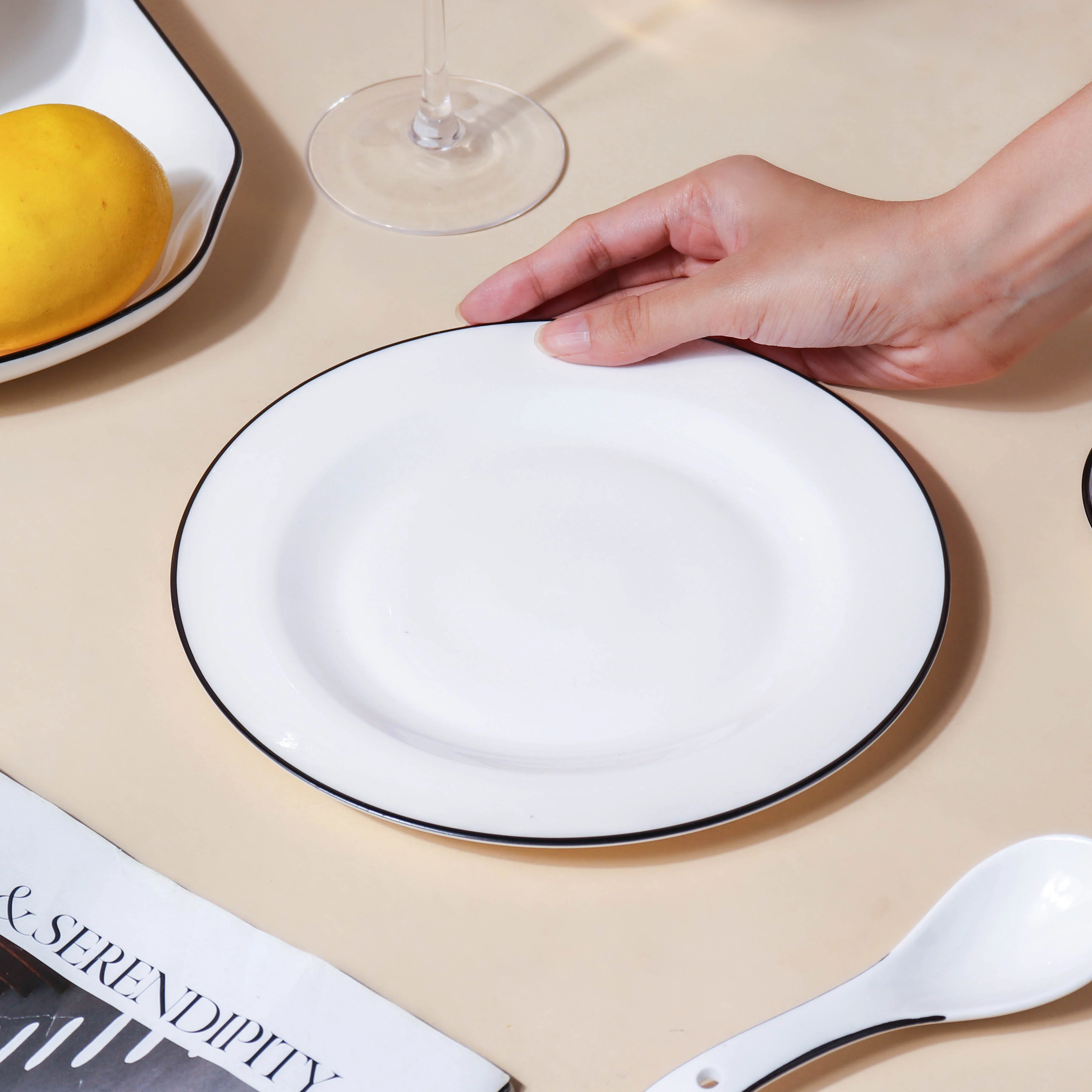 Classic White 36 Piece Dinner Set For 8 - Image 11