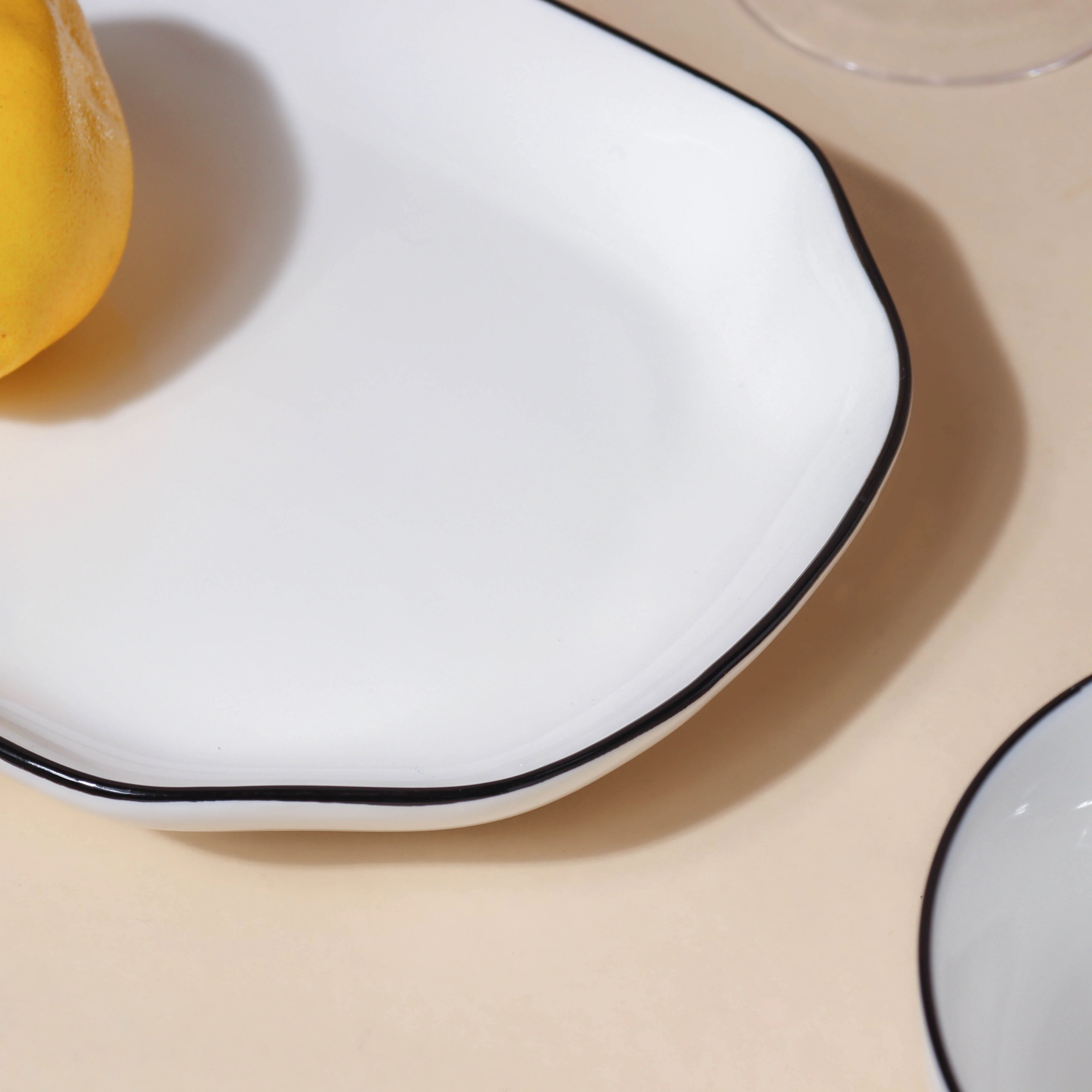 Classic White 36 Piece Dinner Set For 8 - Image 20