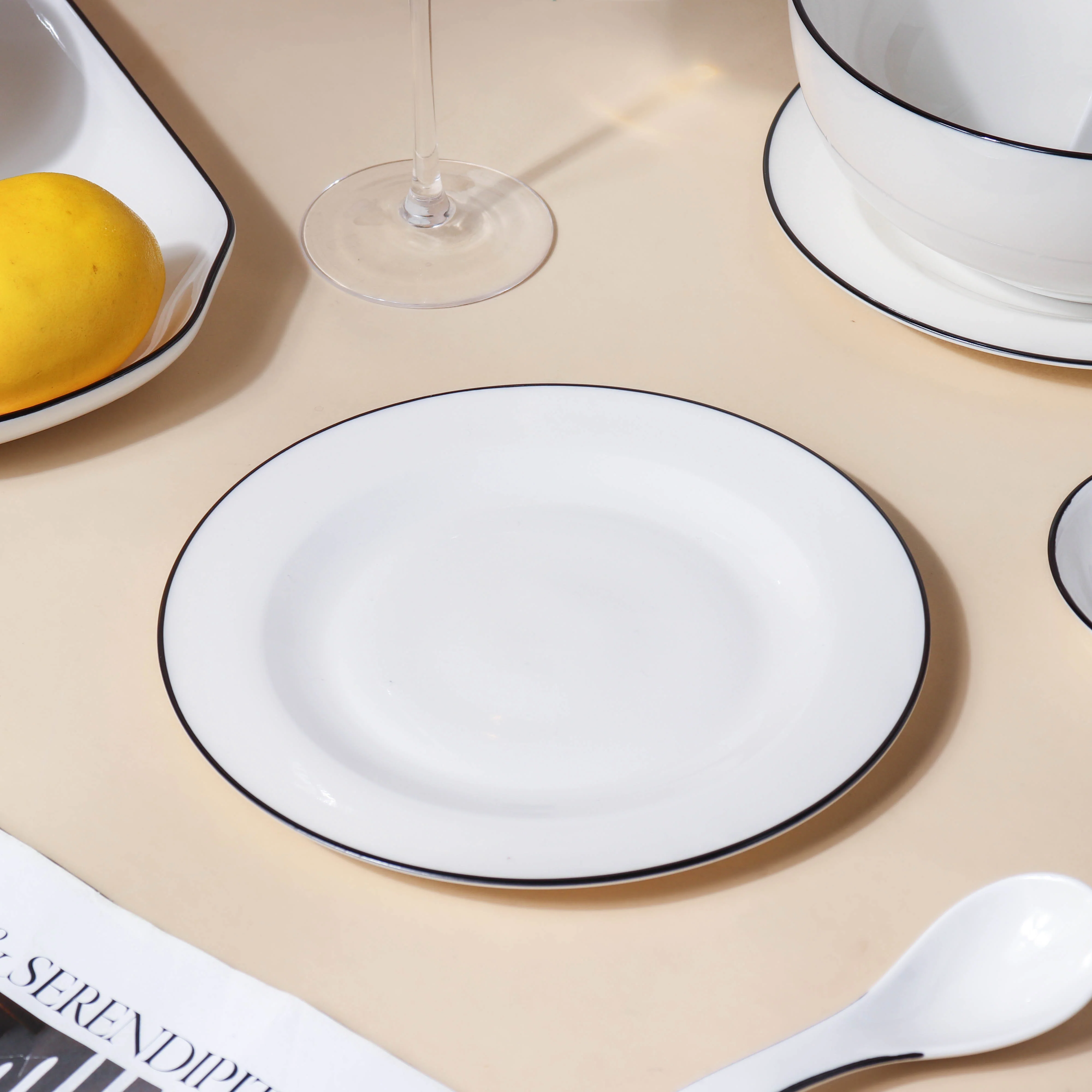 Classic White 36 Piece Dinner Set For 8 - Image 23