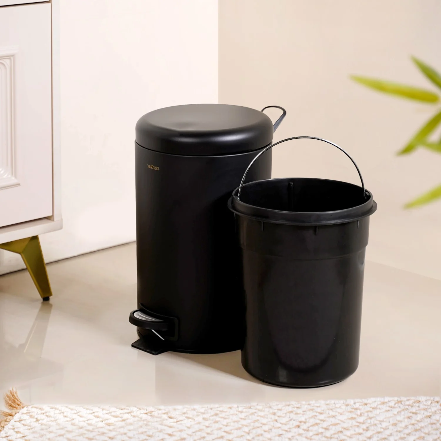 Clean Curve Metal Dustbin With Removable Bucket Black 7000ml - Image 10