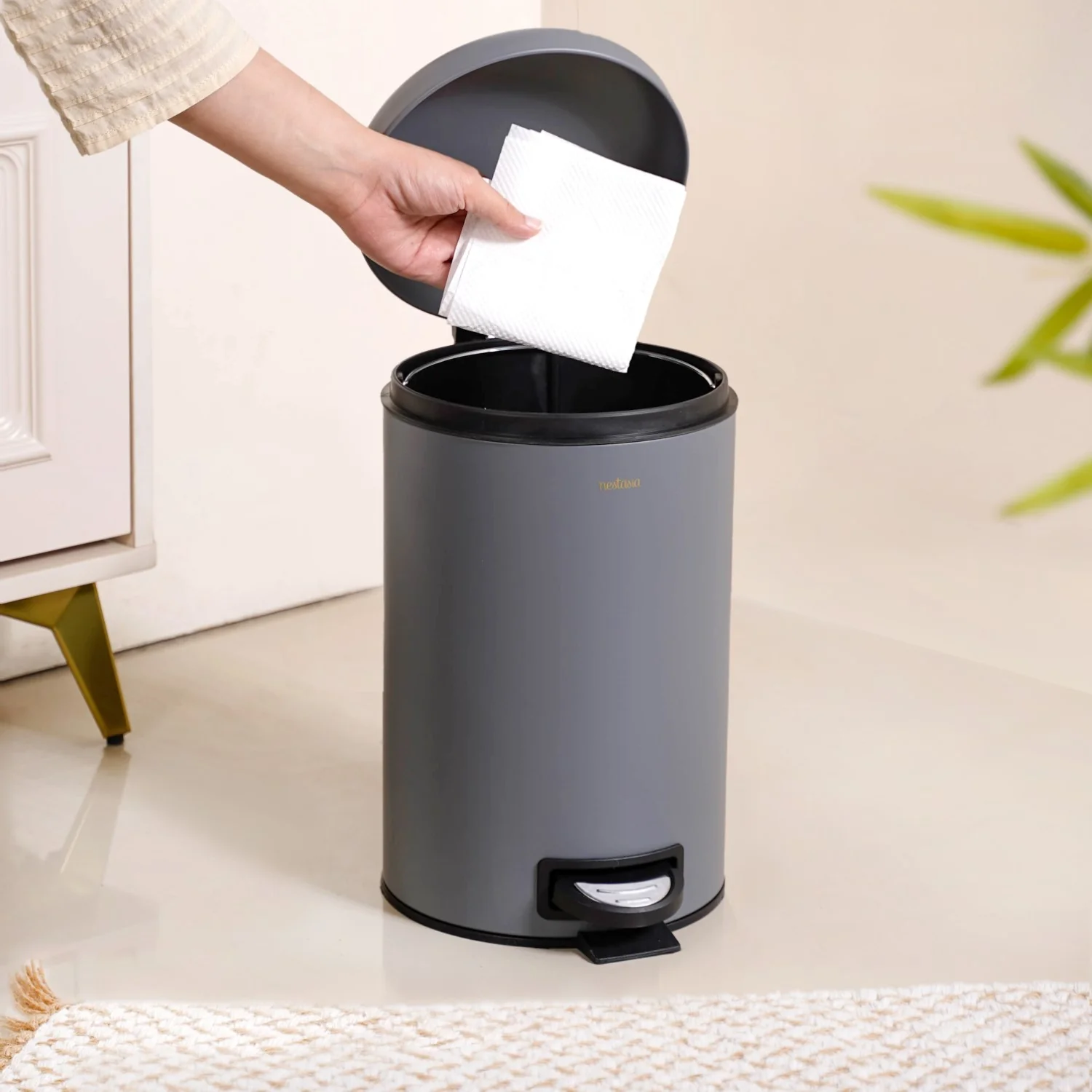 Clean Curve Metal Dustbin With Removable Bucket Grey 7000ml - Image 2