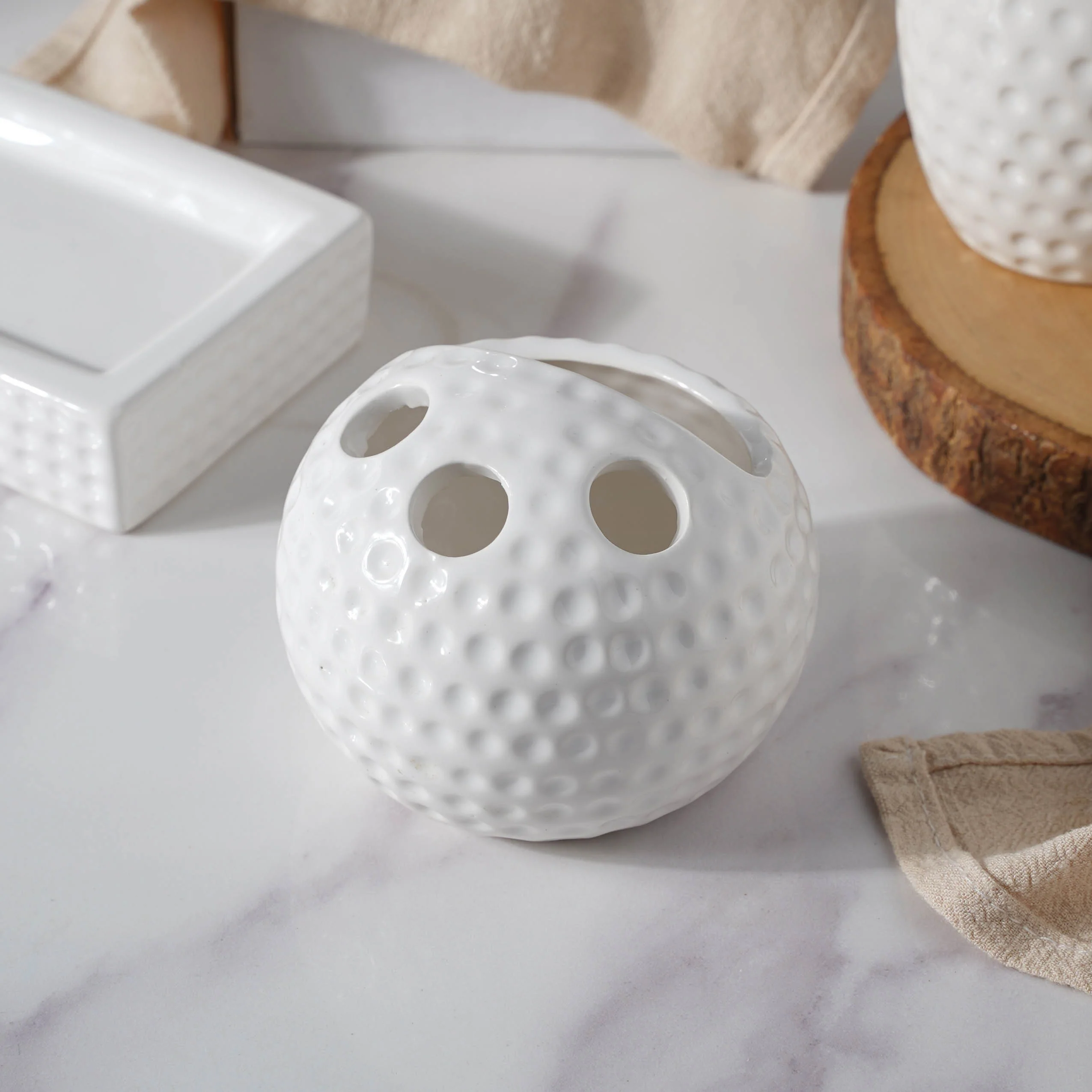 Cloudy White Fantasia Bath Set - Image 6