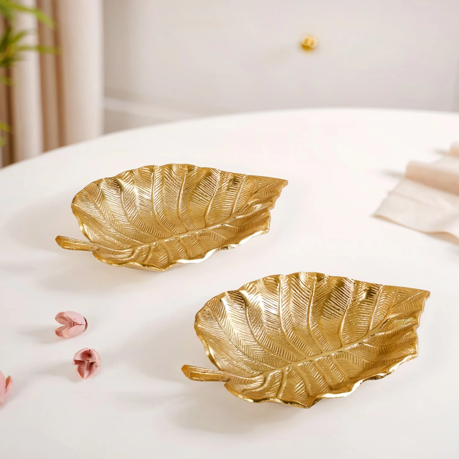 Colocasia Leaf Trinket Tray Gold Set Of 2 - Image 3
