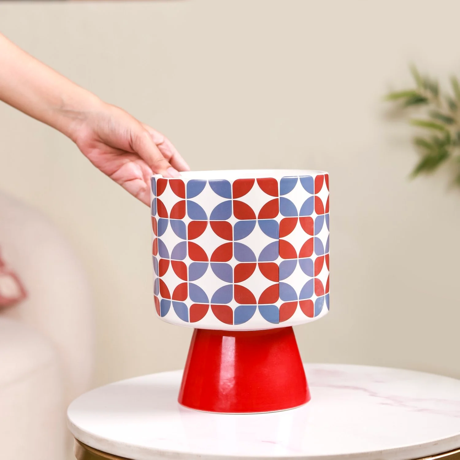 Colourful Pedestal Vase Bauhaus Red - Image 3