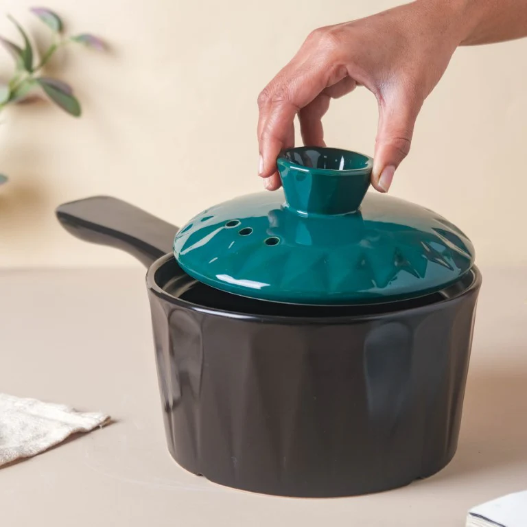 Cook and Serve Ceramic Cookware with Lid and Handle - Image 6