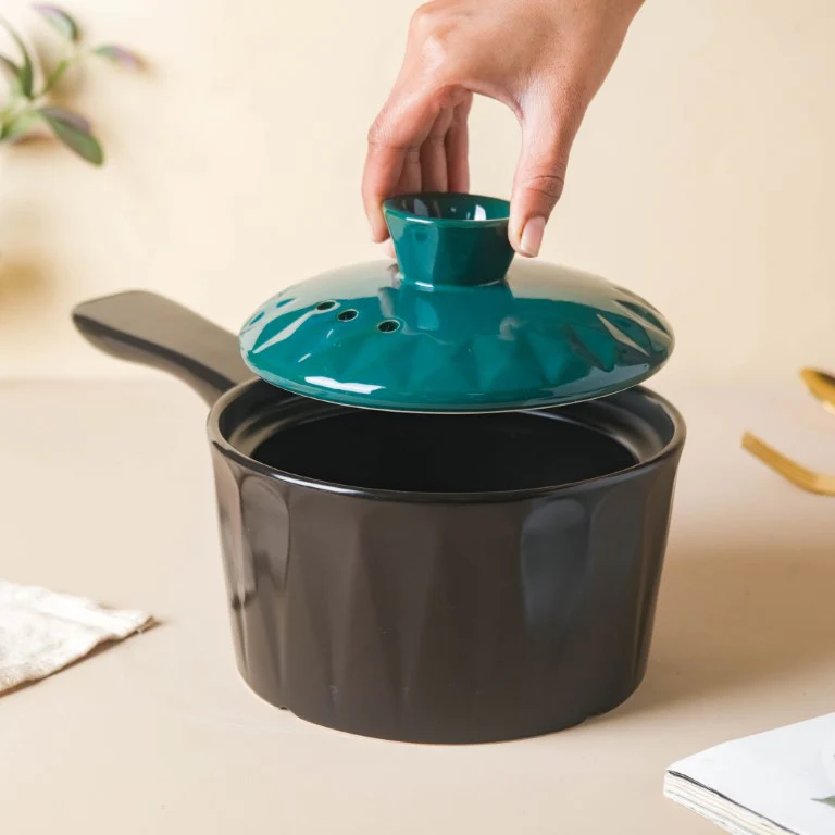 Cook and Serve Ceramic Cookware with Lid and Handle - Image 7