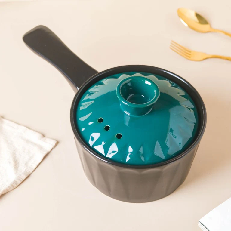 Cook and Serve Ceramic Cookware with Lid and Handle - Image 8
