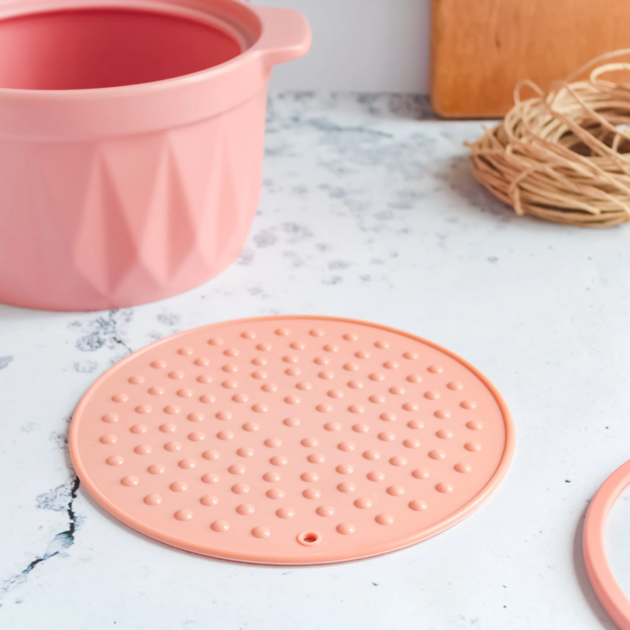 Cooking Pot with Lid Pink - Image 9