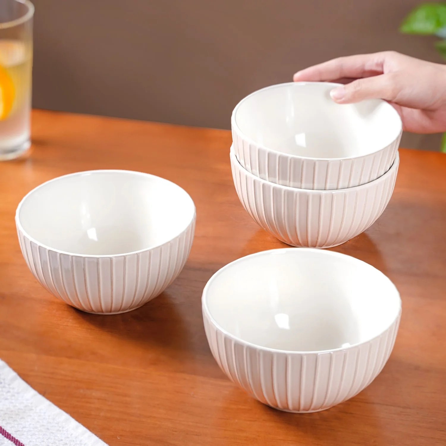 Costola Ceramic Serving Bowl Set Of 4 Off White 650ml - Image 2