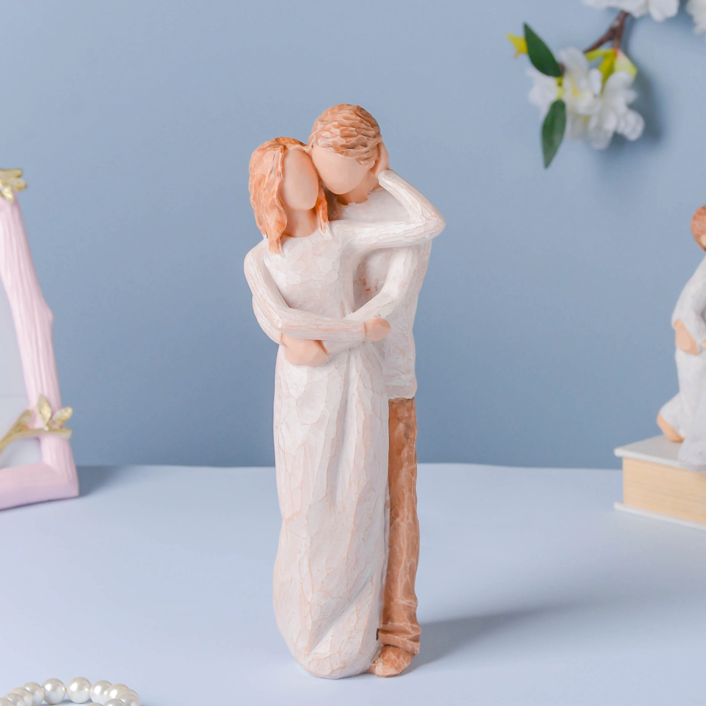 Couple Showpiece