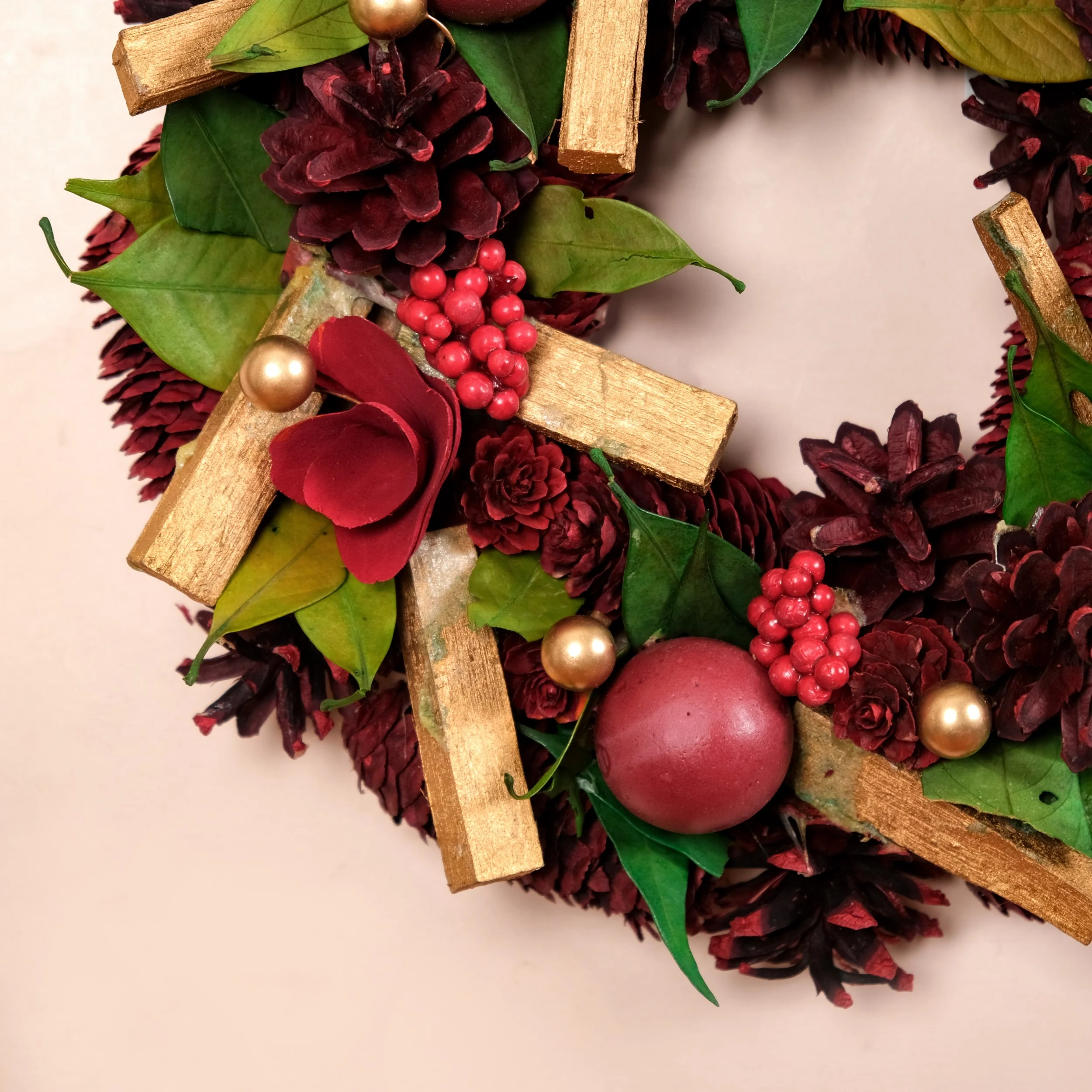 Crimson Pine Cones Ecofriendly Wreath - Image 3