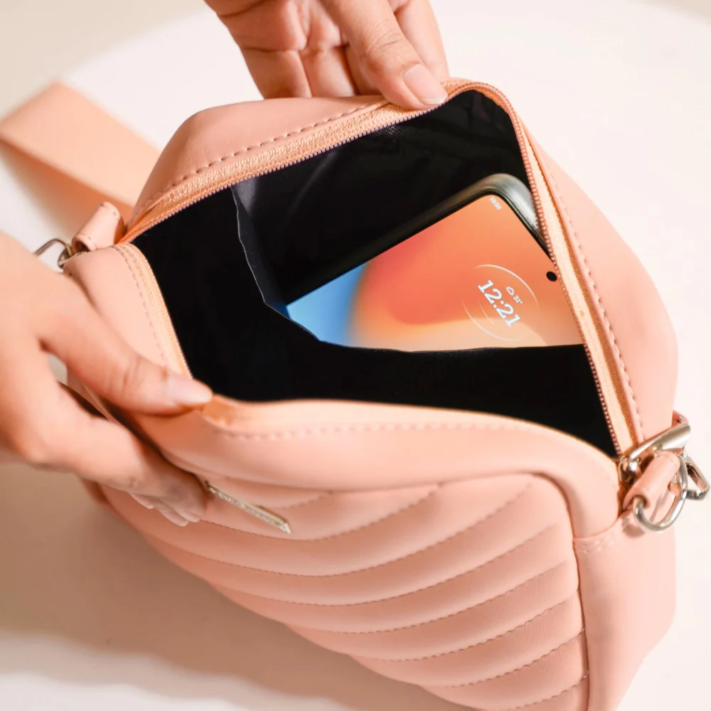 Crossbody Bag Pink - Image 3