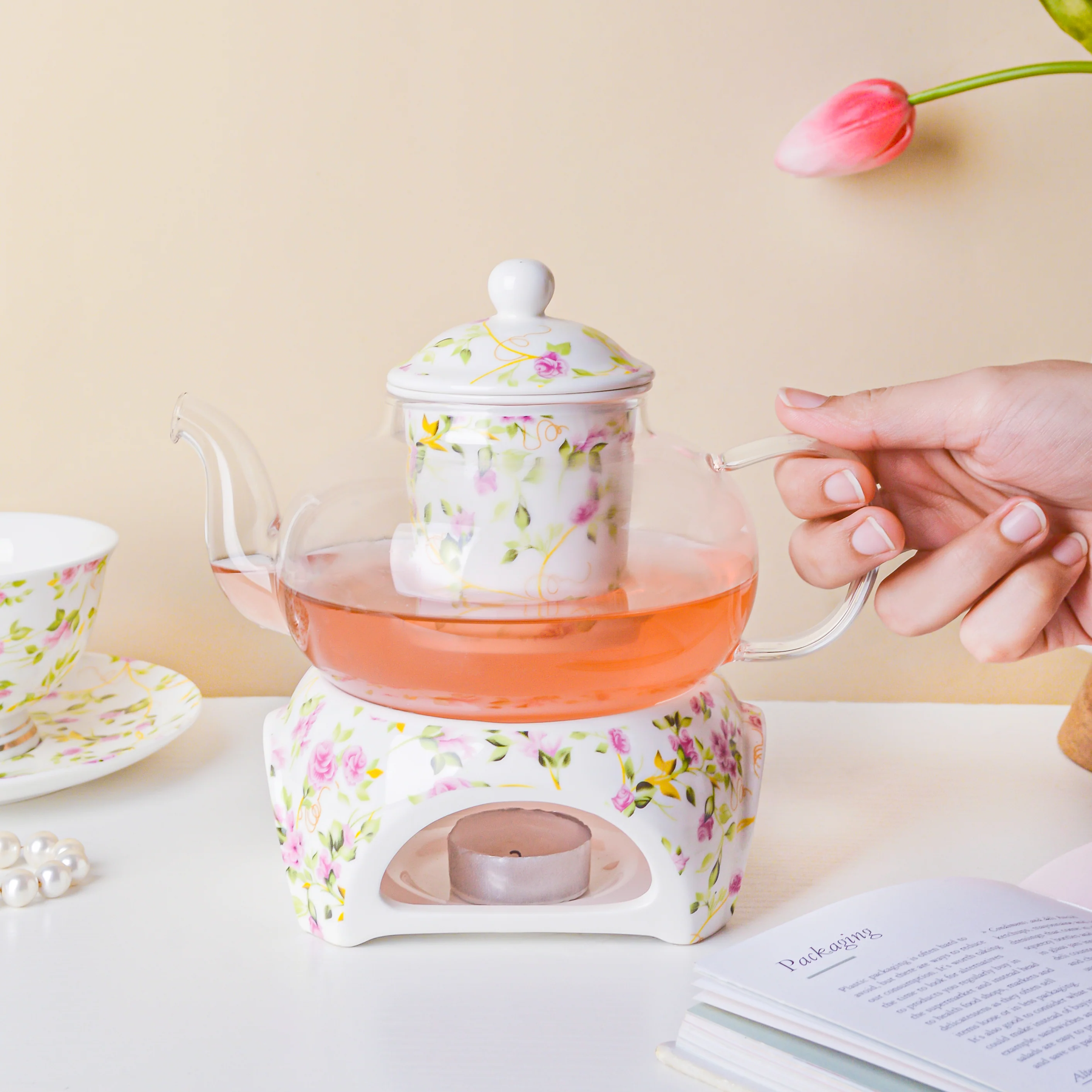 Daffodil Yellow And Pink Glass Teapot With Warmer Base 700 ml - Image 2