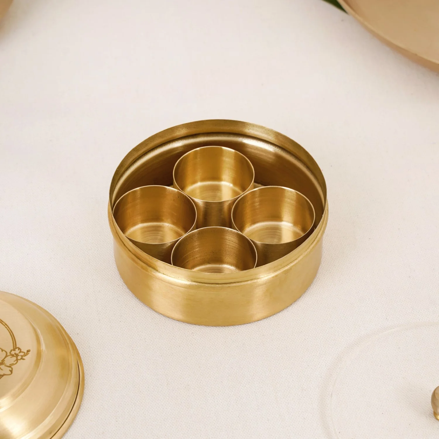 Daisy Brass Mukhwas Storage Box – Vintage Style with Secure Lid - Image 8
