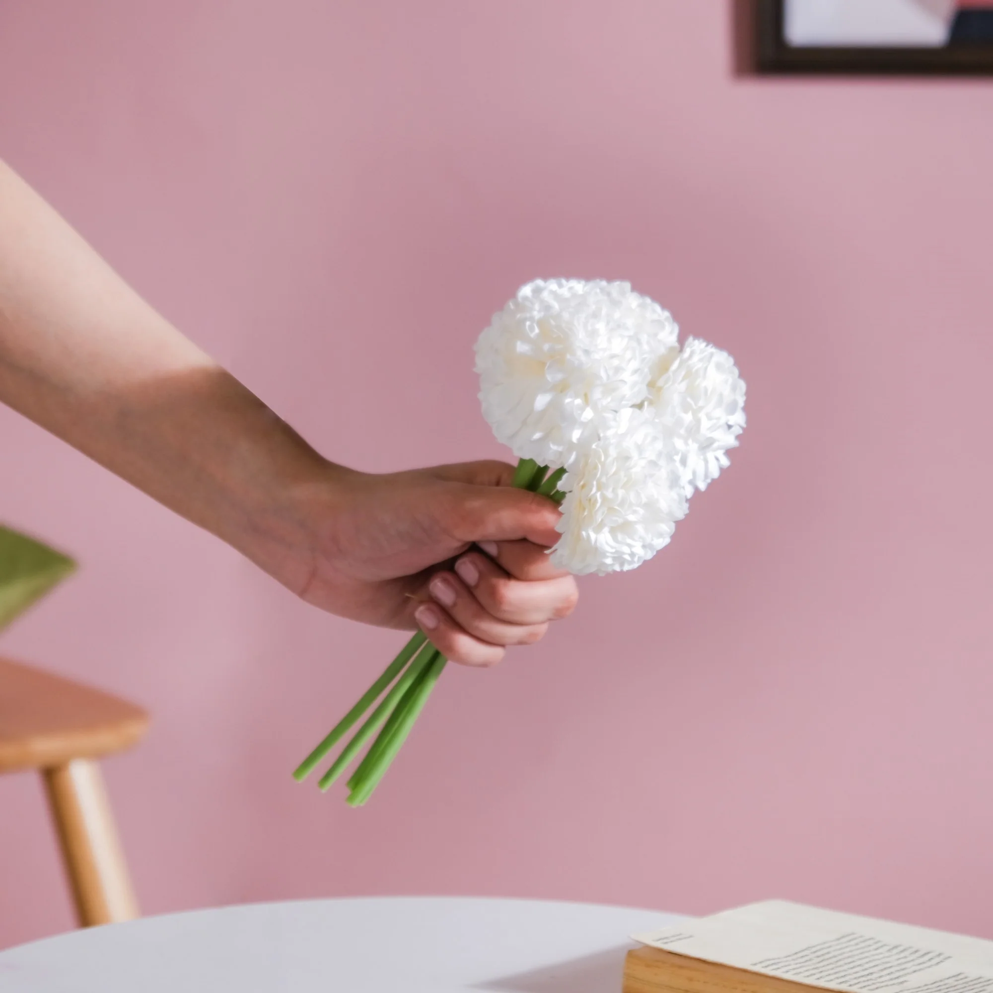 Chrysanthemum White - Image 2