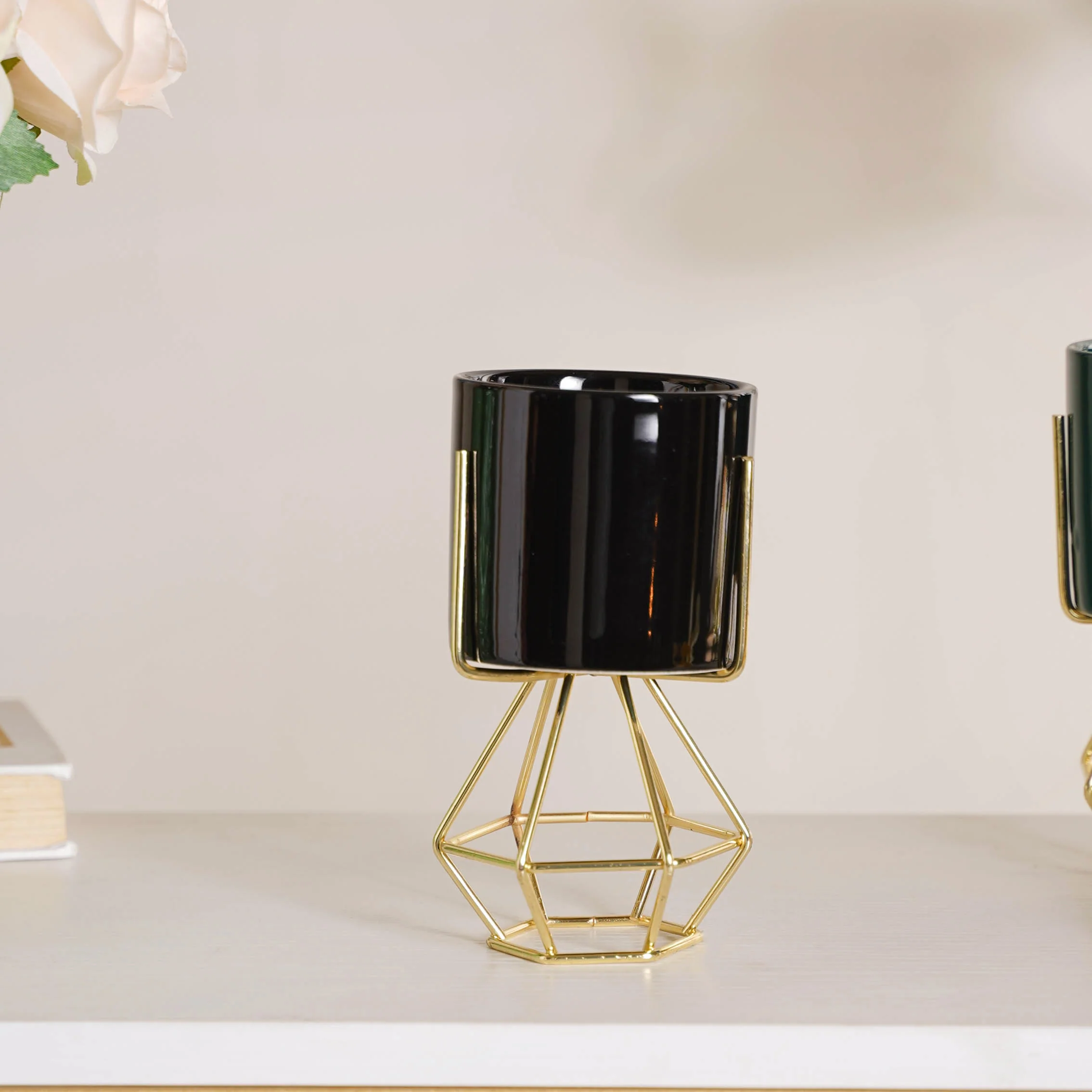 Designed Stand Cylindrical Pot - Image 3