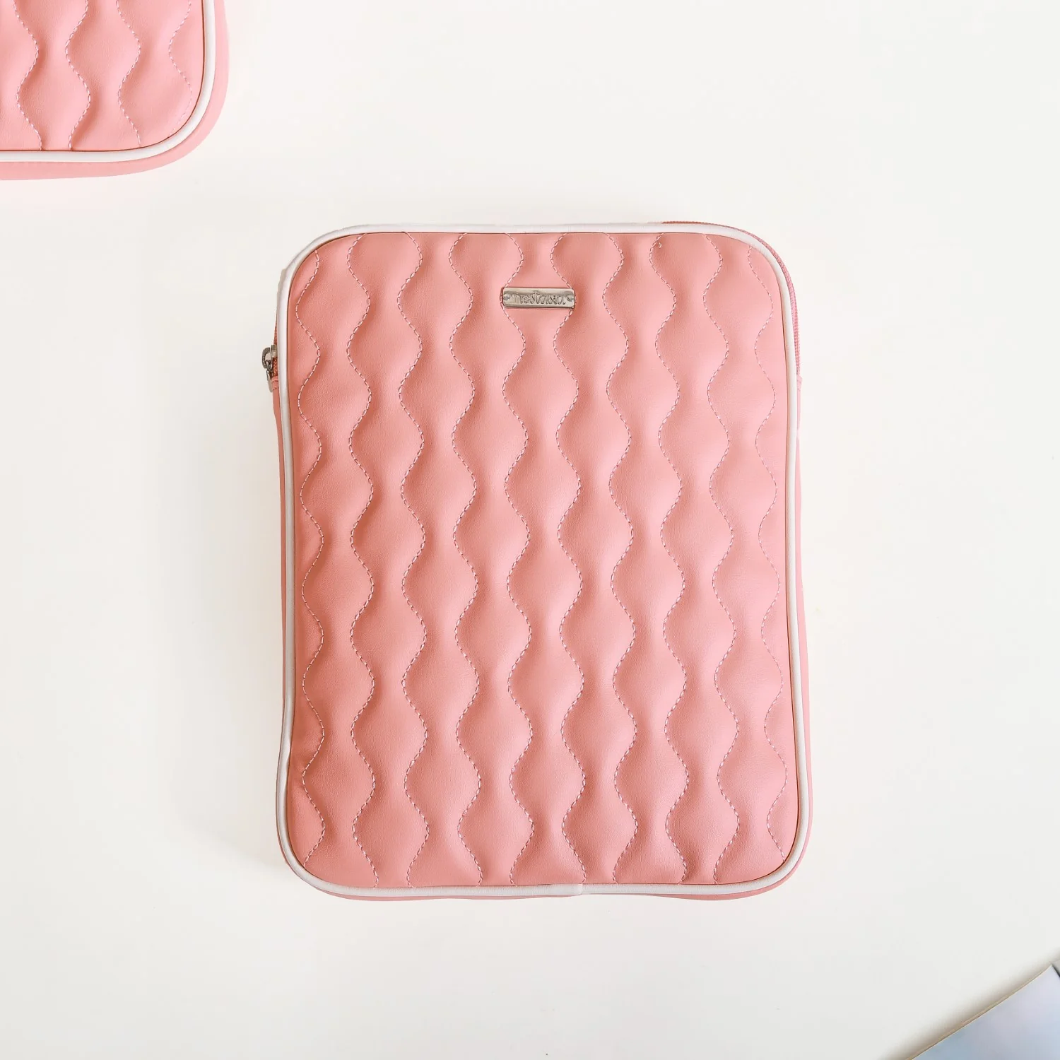 Designer iPad Cover Sleeve Pink - Image 8