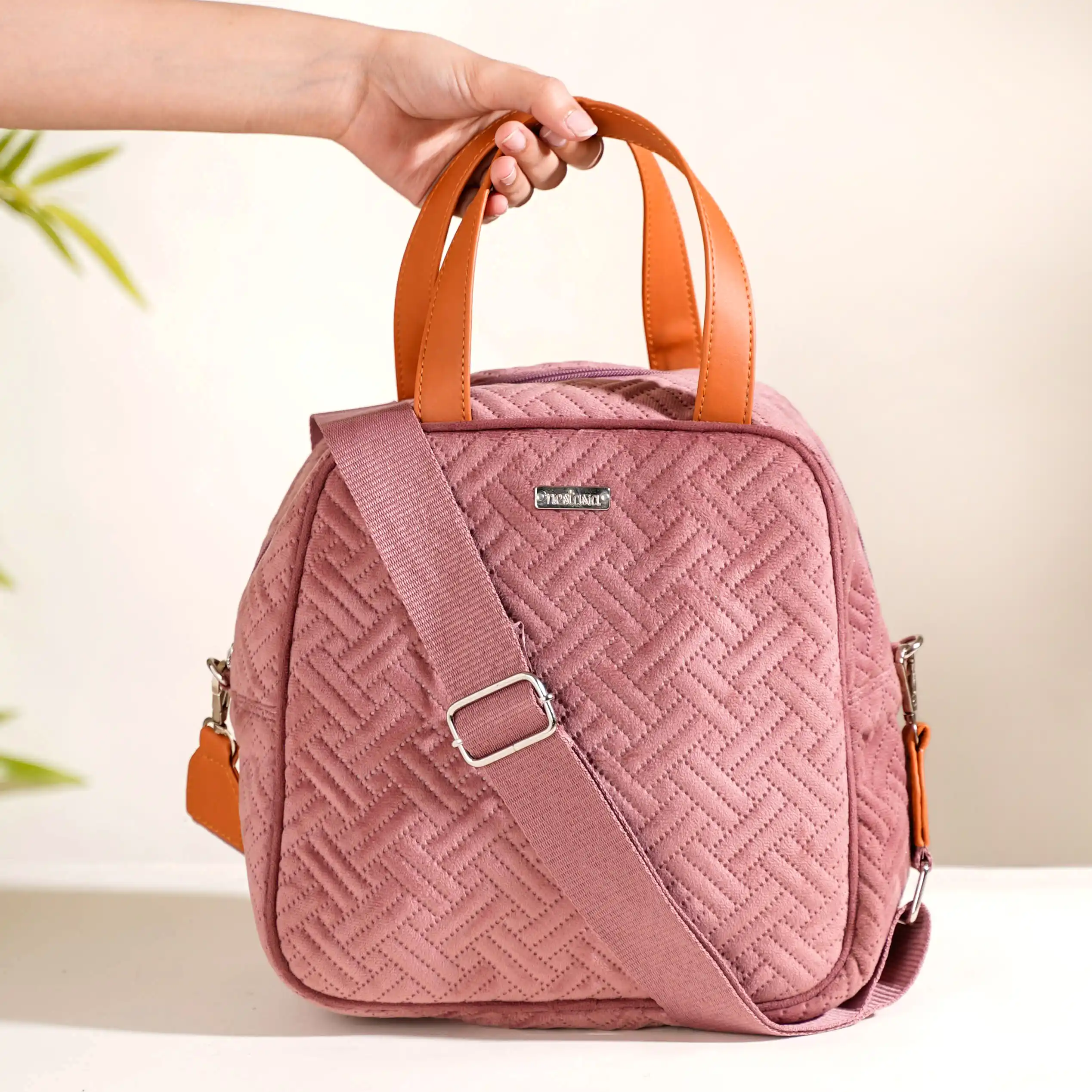 Designer Thermal Insulated Lunch Bag Pink - Image 2