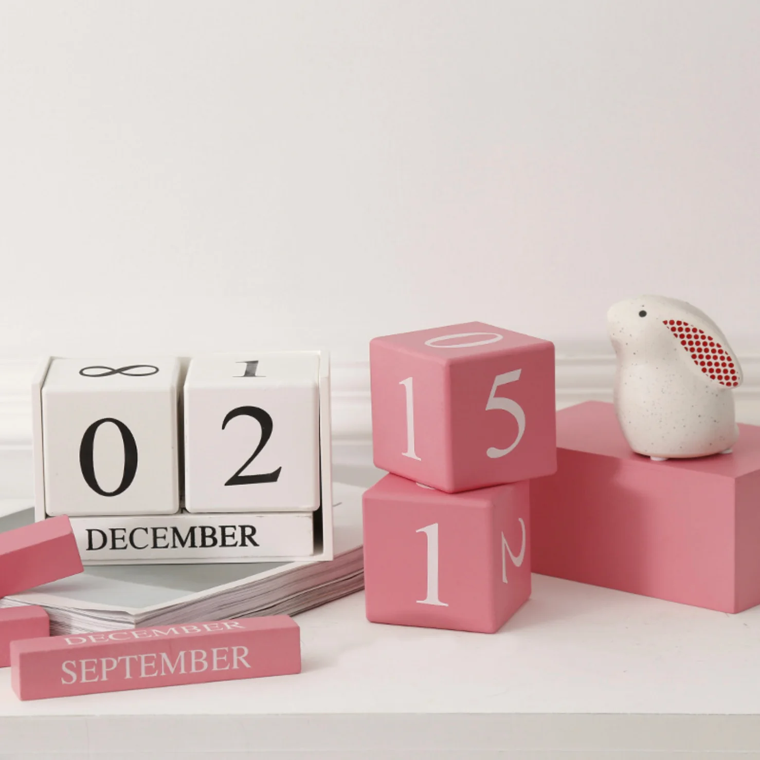 Desk Calendar - Image 3