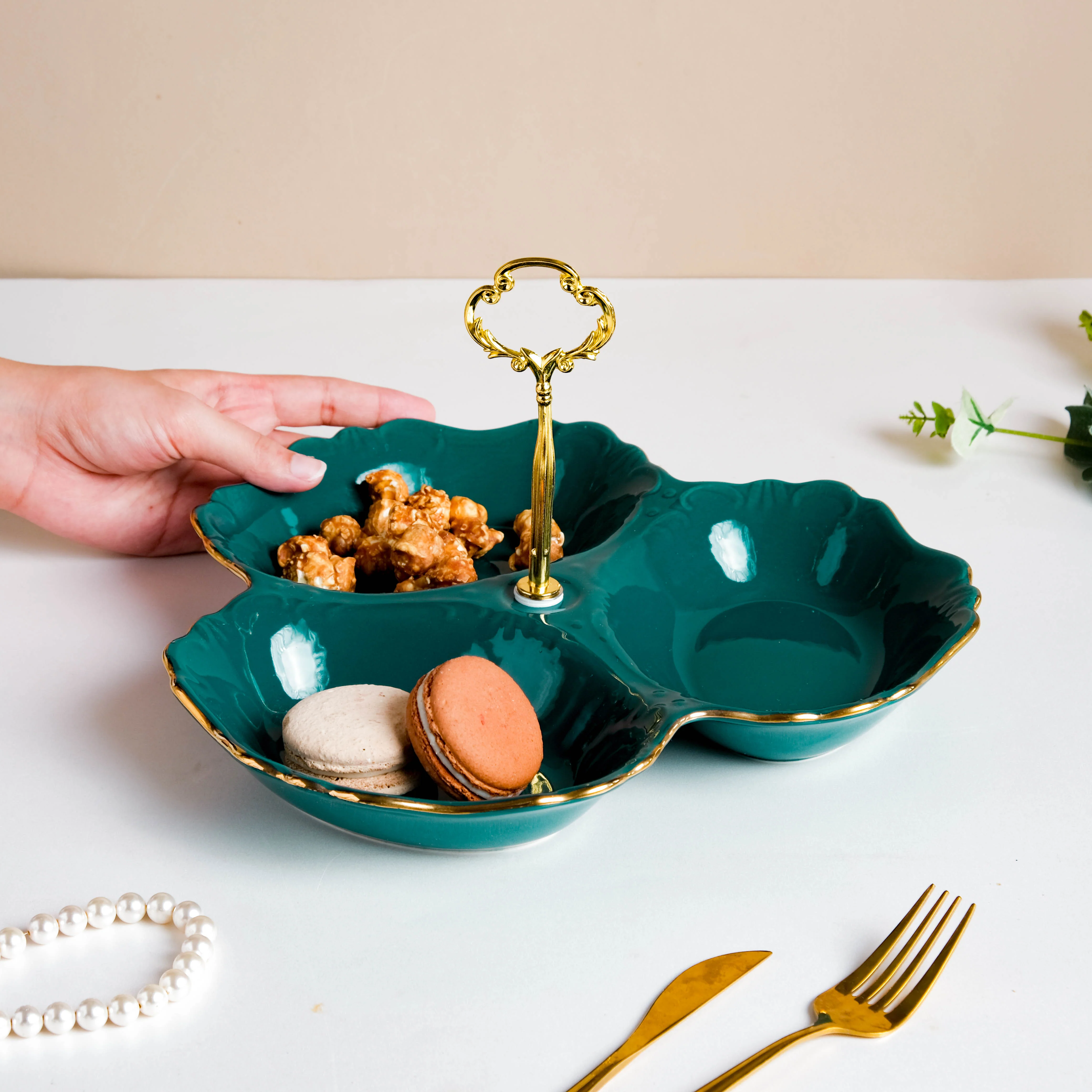 Dessert O' Clock Emerald Golden Platter - Image 2
