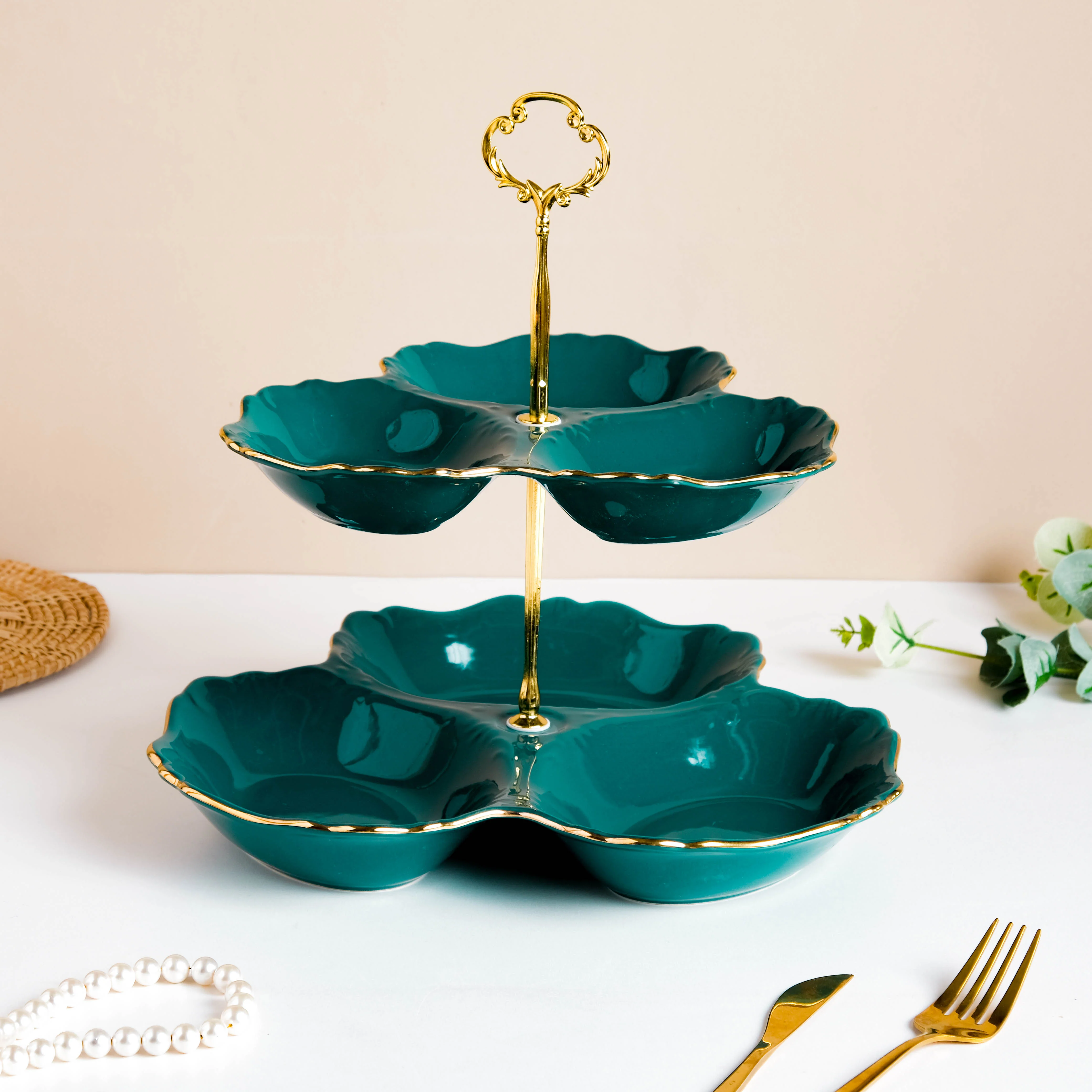 Dessert O' Clock Emerald Two Tier Golden Platter - Image 3